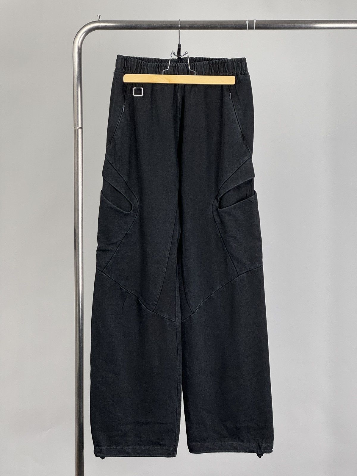 image of Kaiko Cargo Sweatpants Size 2 in Black, Men's