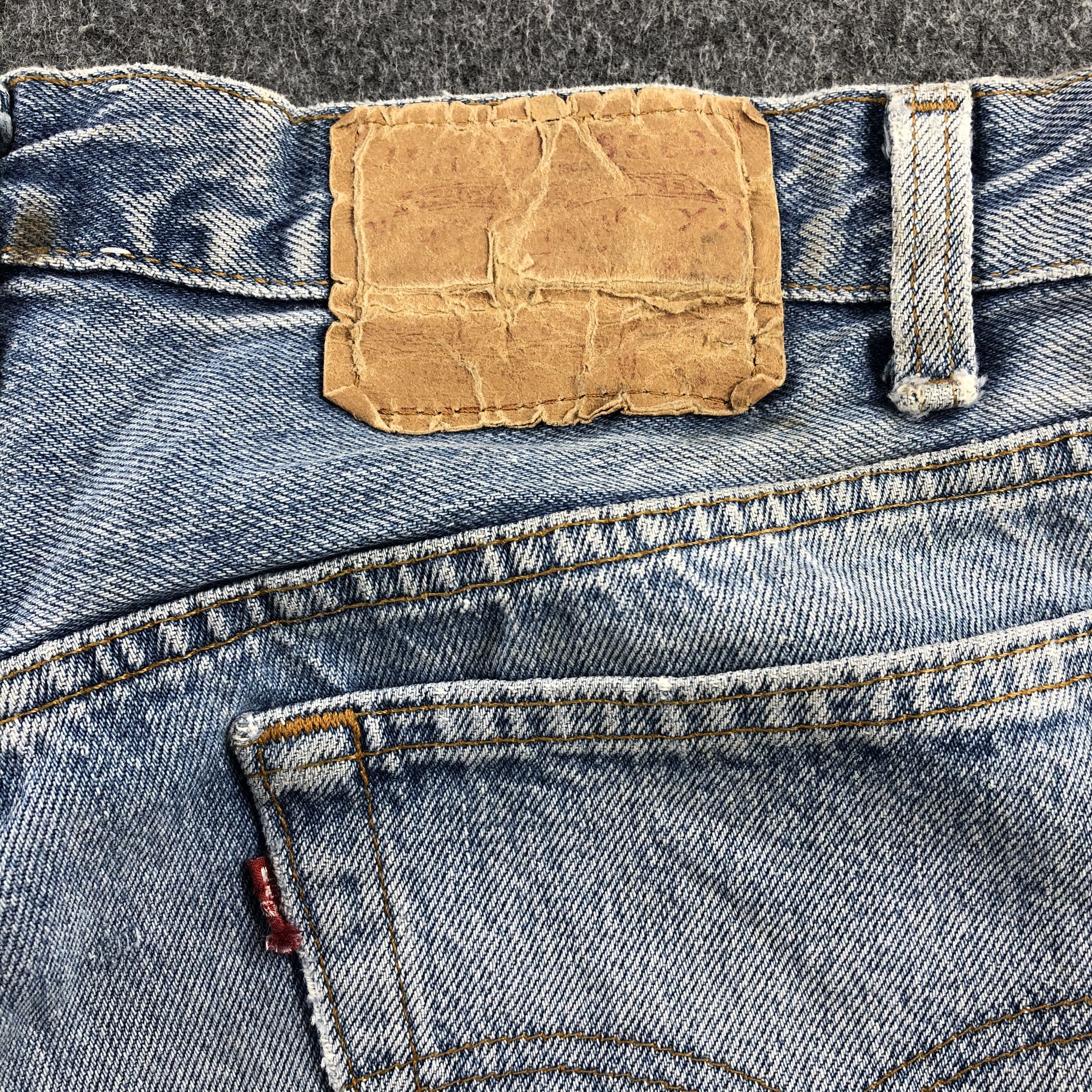 Levi's × Vintage Vintage 90s Light Wash Levis 501 Jeans-JM864 Size US 31 - 6 Thumbnail
