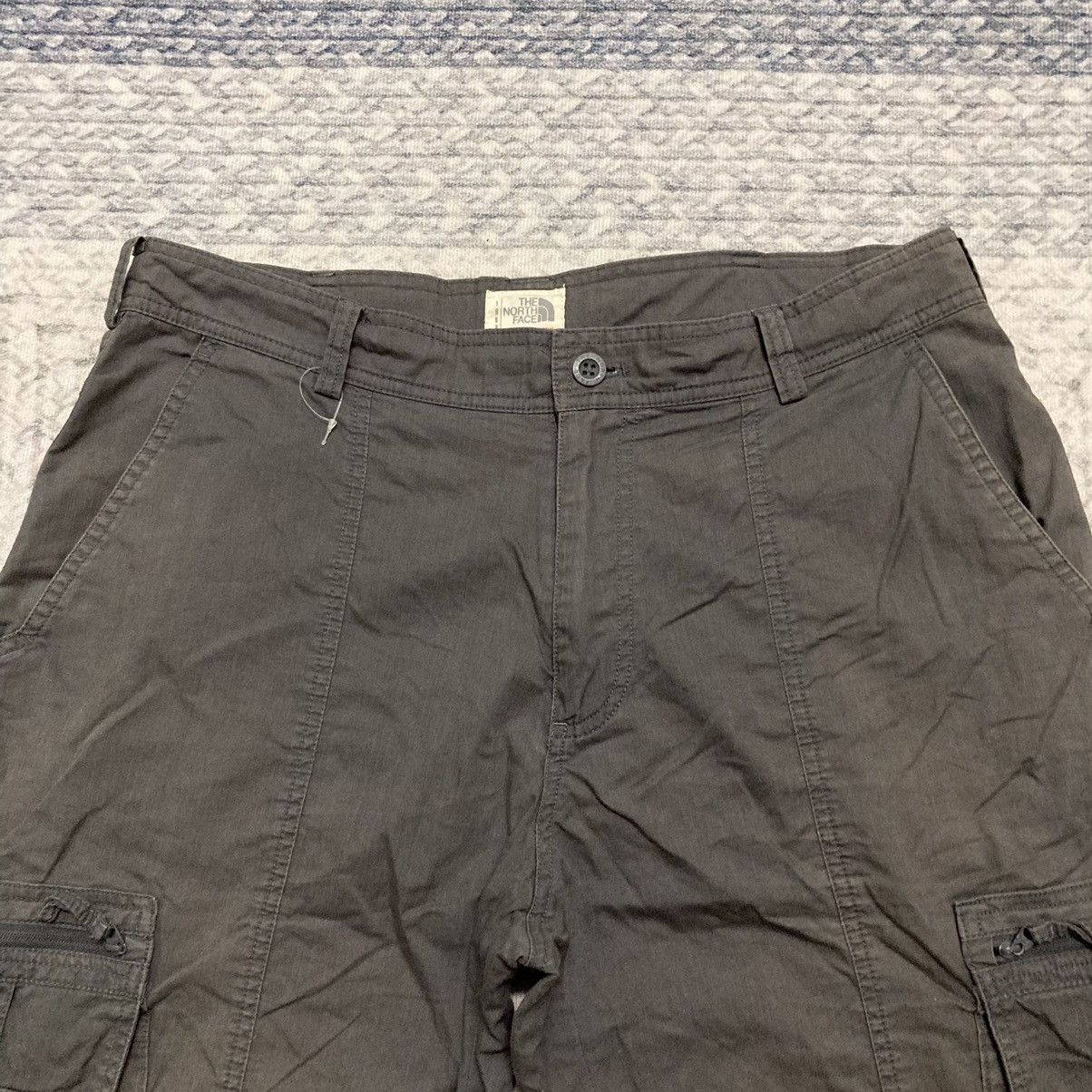 The North Face Faded & Distressed The North Face Tactical Cargo Shorts Size US 32 / EU 48 - 2 Thumbnail