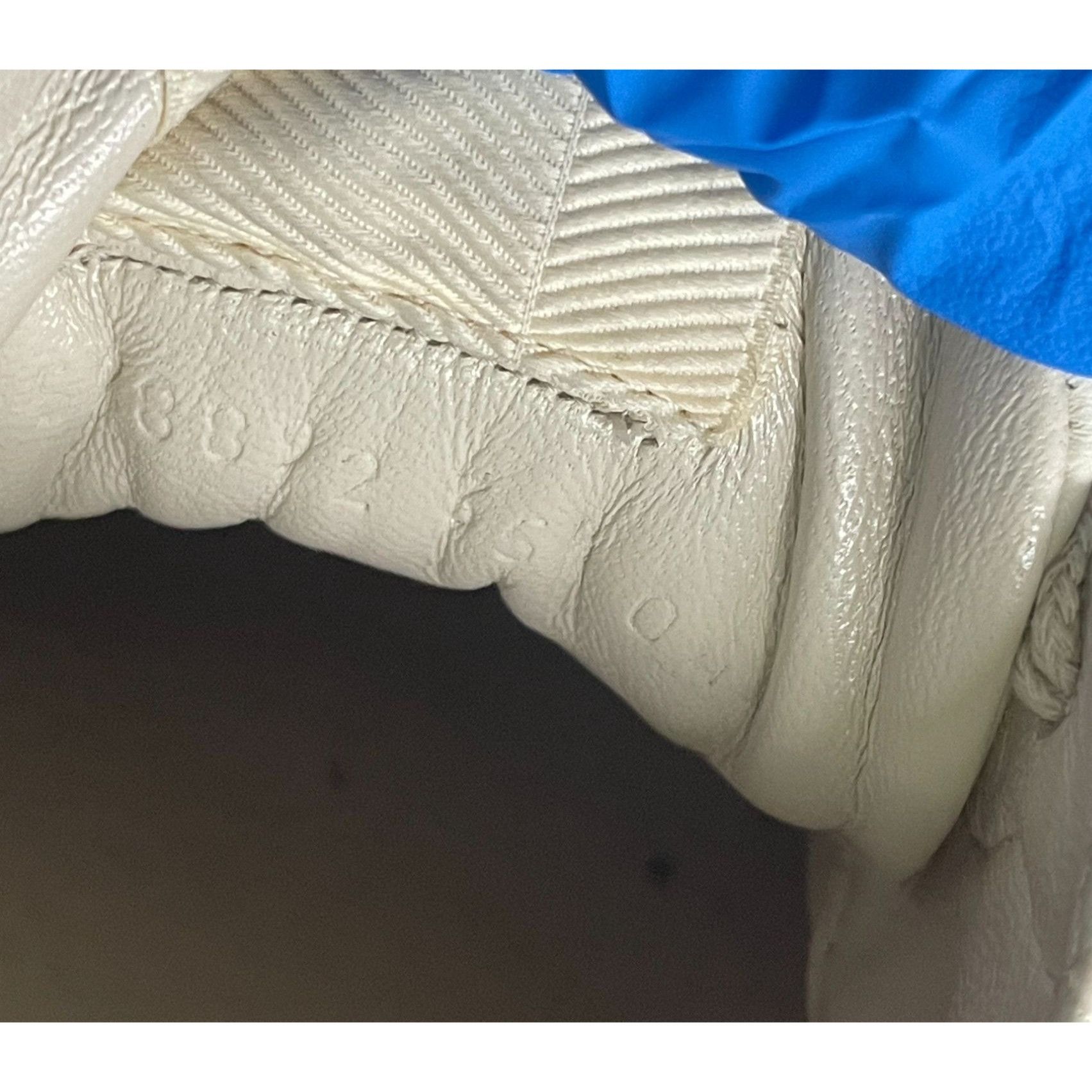 Gucci Gucci Womens Rhyton Logo Sneakers White Leather Italy Size US 5.5 / IT 35.5 - 4 Thumbnail