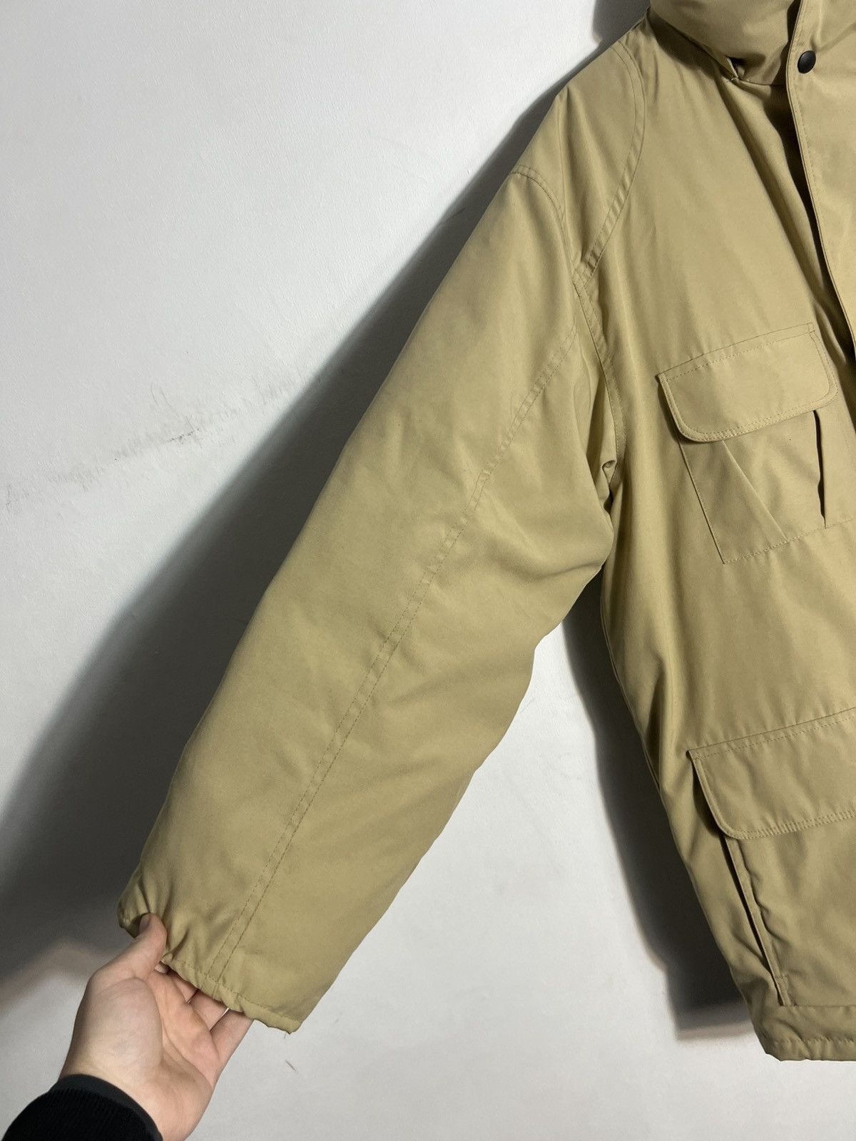 Canada Goose Canada Goose Puffer Jacket Size L Size US L / EU 52-54 / 3 - 3 Thumbnail