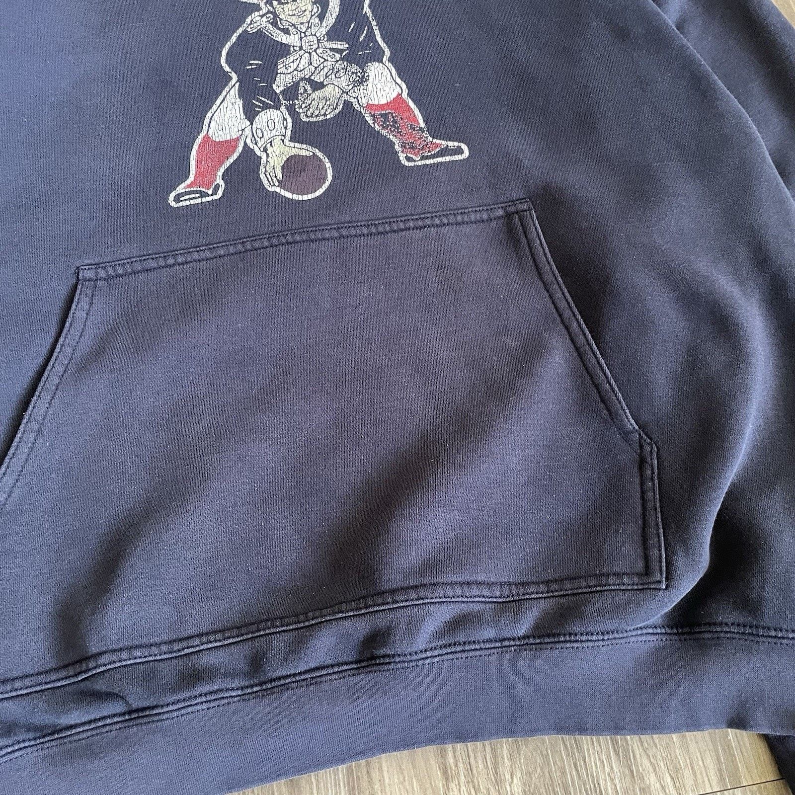 NFL × Reebok × Vintage Vintage Reebok New England Patriots Hoodie Size M NFL Boxy Size US M / EU 48-50 / 2 - 4 Thumbnail