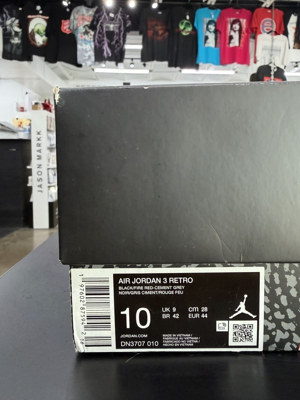 Jordan Brand Air Jordan 3 Black Cement Size 10 (2024) Size US 10 / EU 43 - 12 Thumbnail
