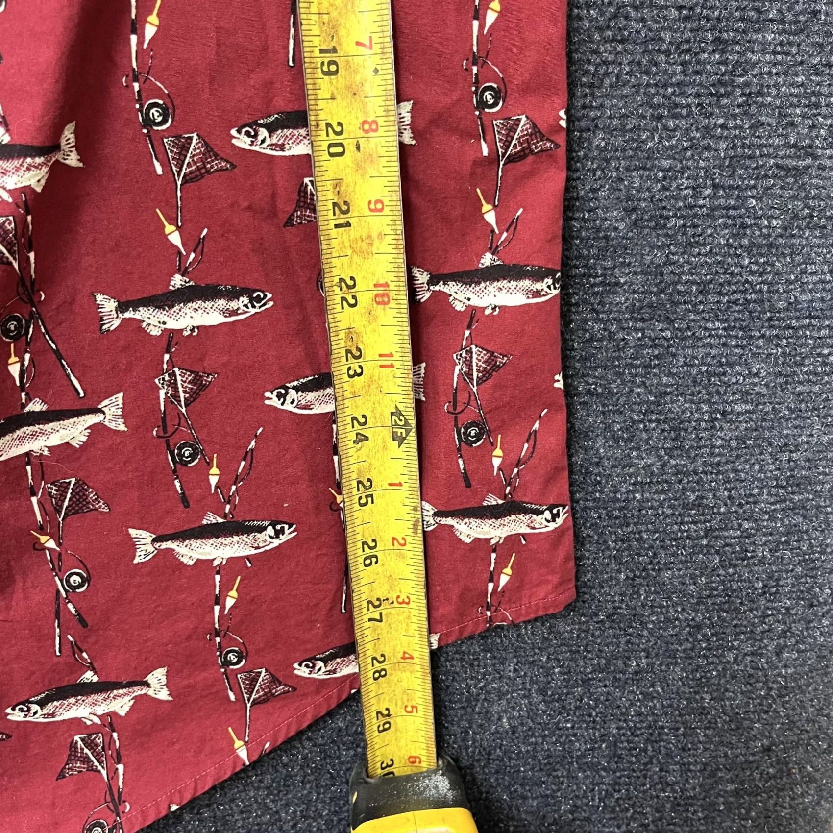 Vintage Natural Issue Mens XLT Red Fish Print Short Sleeve Button-Up Wrinkle Free Shirt Size US XL / EU 56 / 4 - 7 Thumbnail