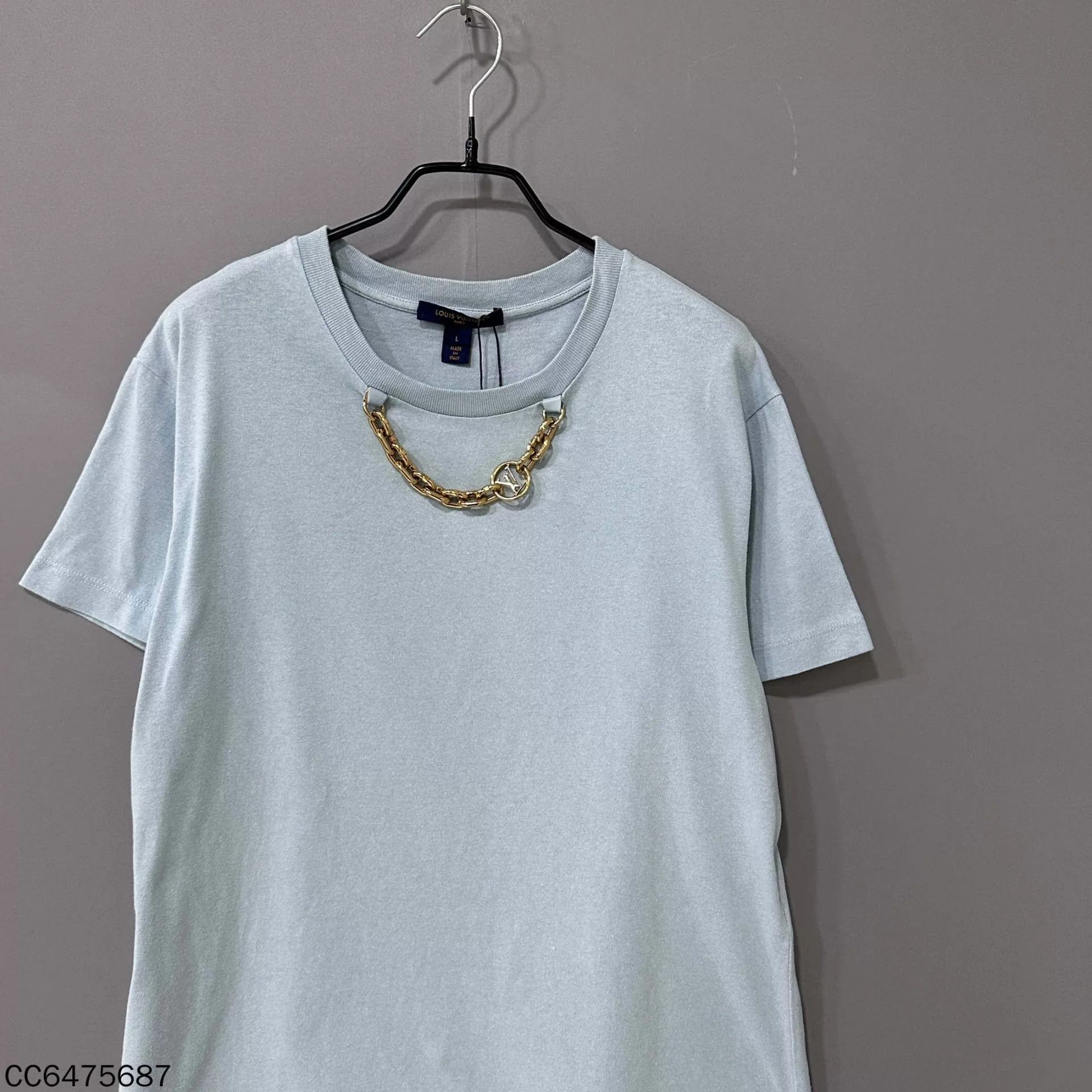 Louis Vuitton LV gold chain logo light blue short-sleeve Size L / US 10 / IT 46 - 2 Thumbnail