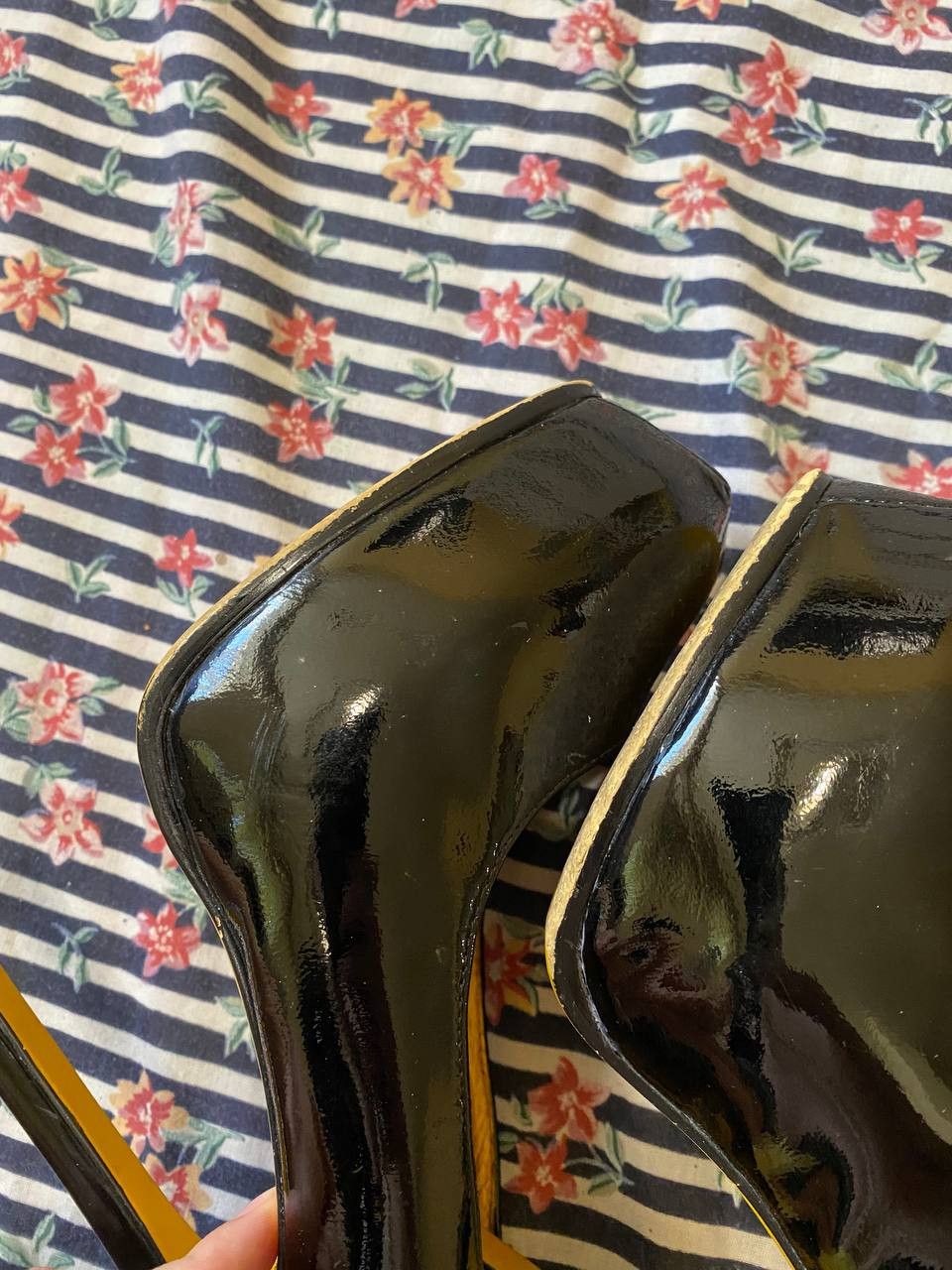 Yves Saint Laurent Yves Saint Laurent Women's Heels Casual Size US 7 / IT 37 - 9 Thumbnail