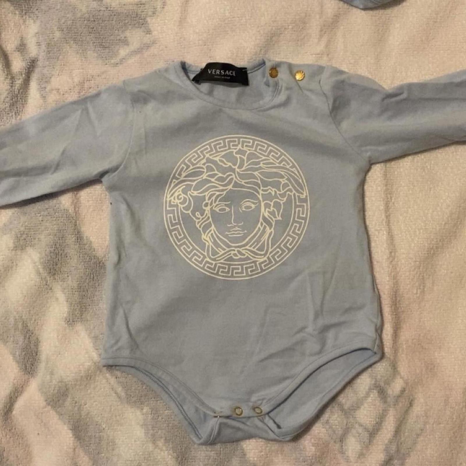 Versace Versace Baby Bodysuit with Medusa Logo Size US 26 / EU 42 - 1 Thumbnail