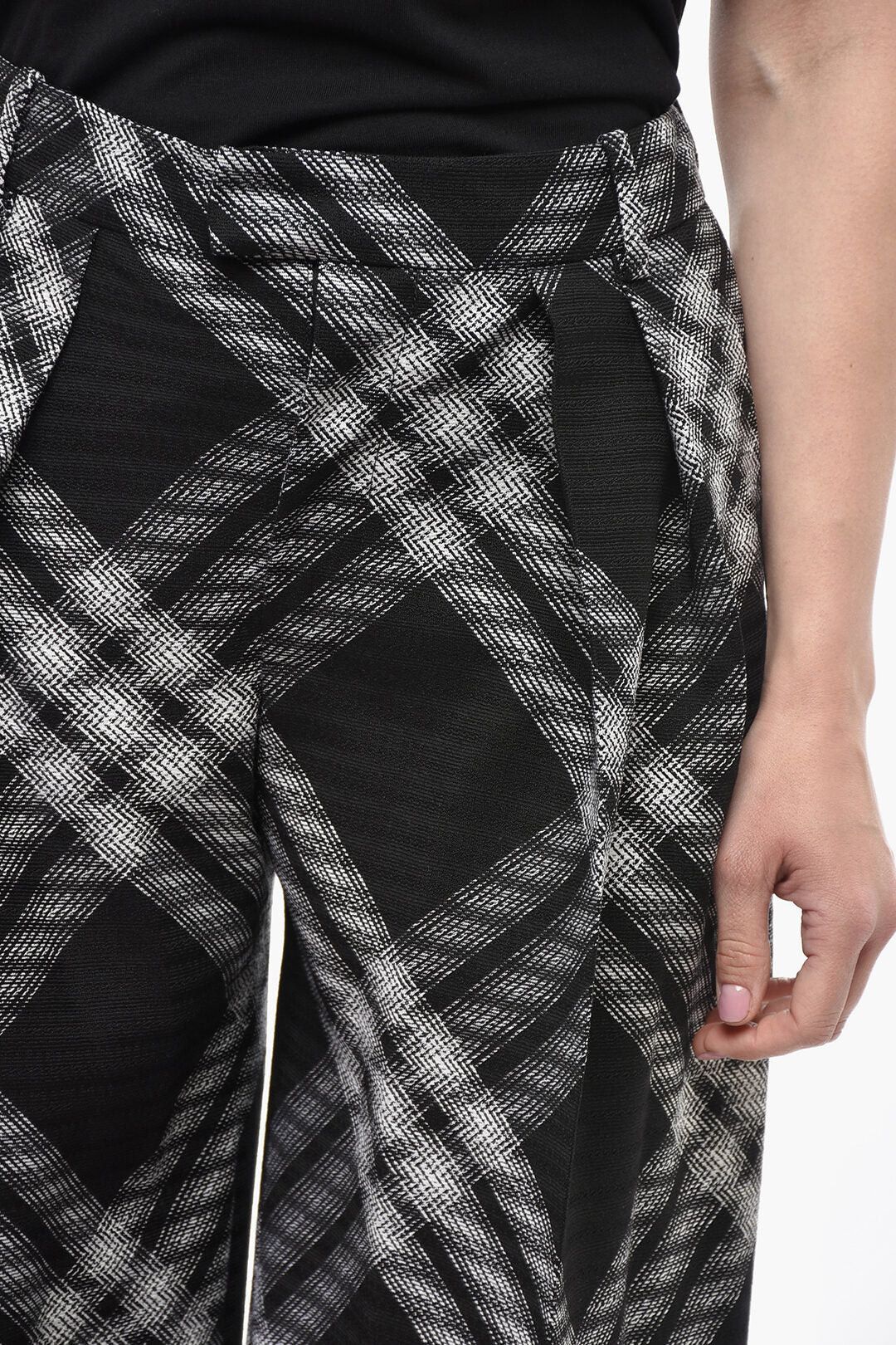 Burberry og1mm0426 Wool 2-Pleat Pant in Black & White Size 28" / US 6 / IT 42 - 3 Thumbnail
