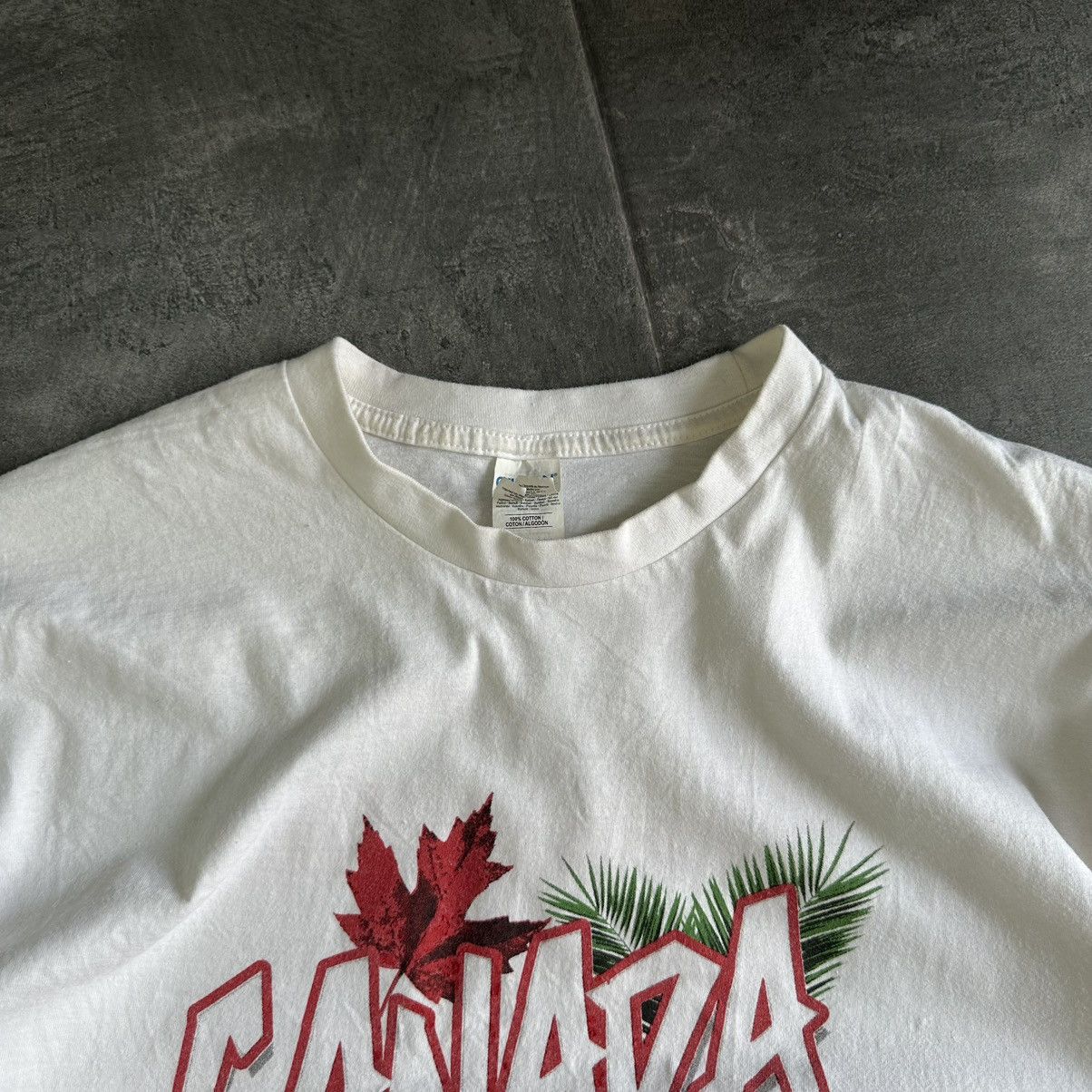 Vintage Vintage Canada🍁 T-shirts Big Logo 00s Y2K Size US XXL / EU 58 / 5 - 8 Thumbnail
