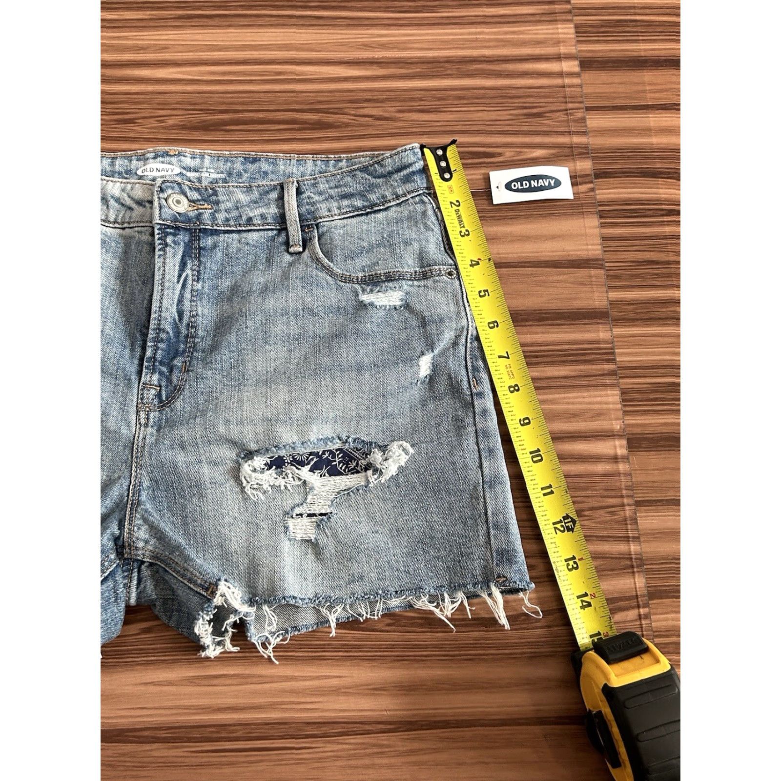 Old Navy NWT Old Navy Women's Denim Shorts High Rise Blue sz 10 Regular Fit Denim Shorts Women Blue 10 NWT Old Navy Denim High Rise Shorts Size 32" / US 10 / IT 46 - 3 Thumbnail