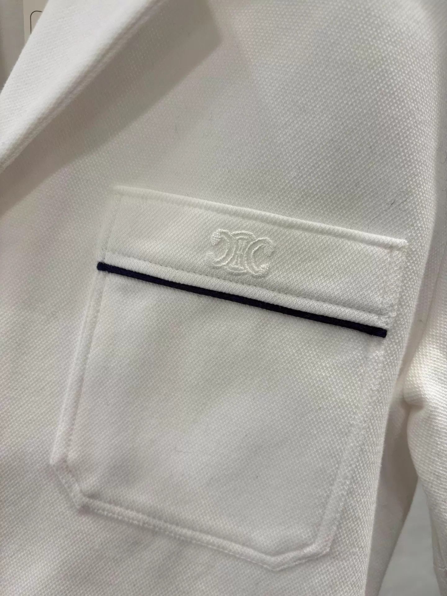 Celine Celine 23ss White Triomphe Nvy Mint S Size S / US 4 / IT 40 - 2 Thumbnail