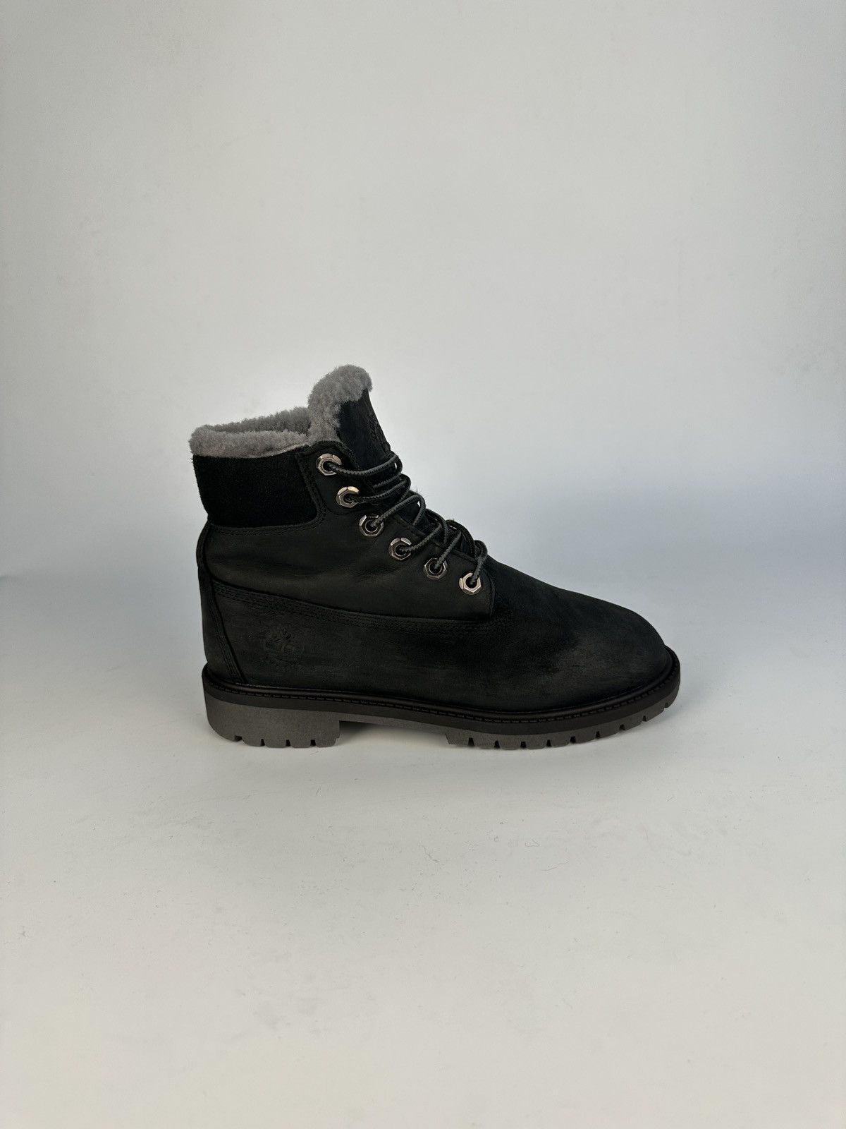 Timberland Timberland 6" Premium Black Nubuck Fur Lined Boots US 4 Size US 4 / IT 34 - 9 Thumbnail