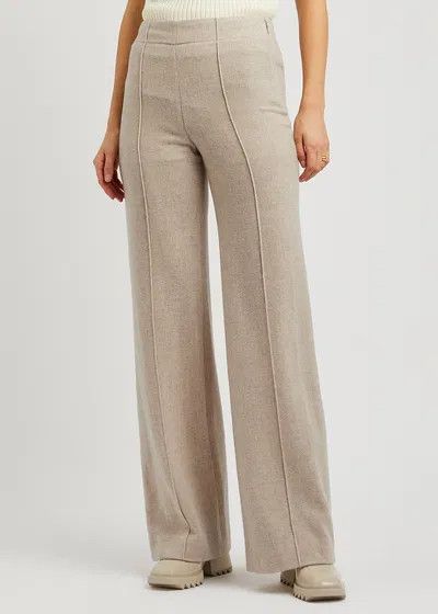 Chloe o1y0825 Sweatpant in Beige Size 27" / US 4 / IT 40 - 2 Thumbnail