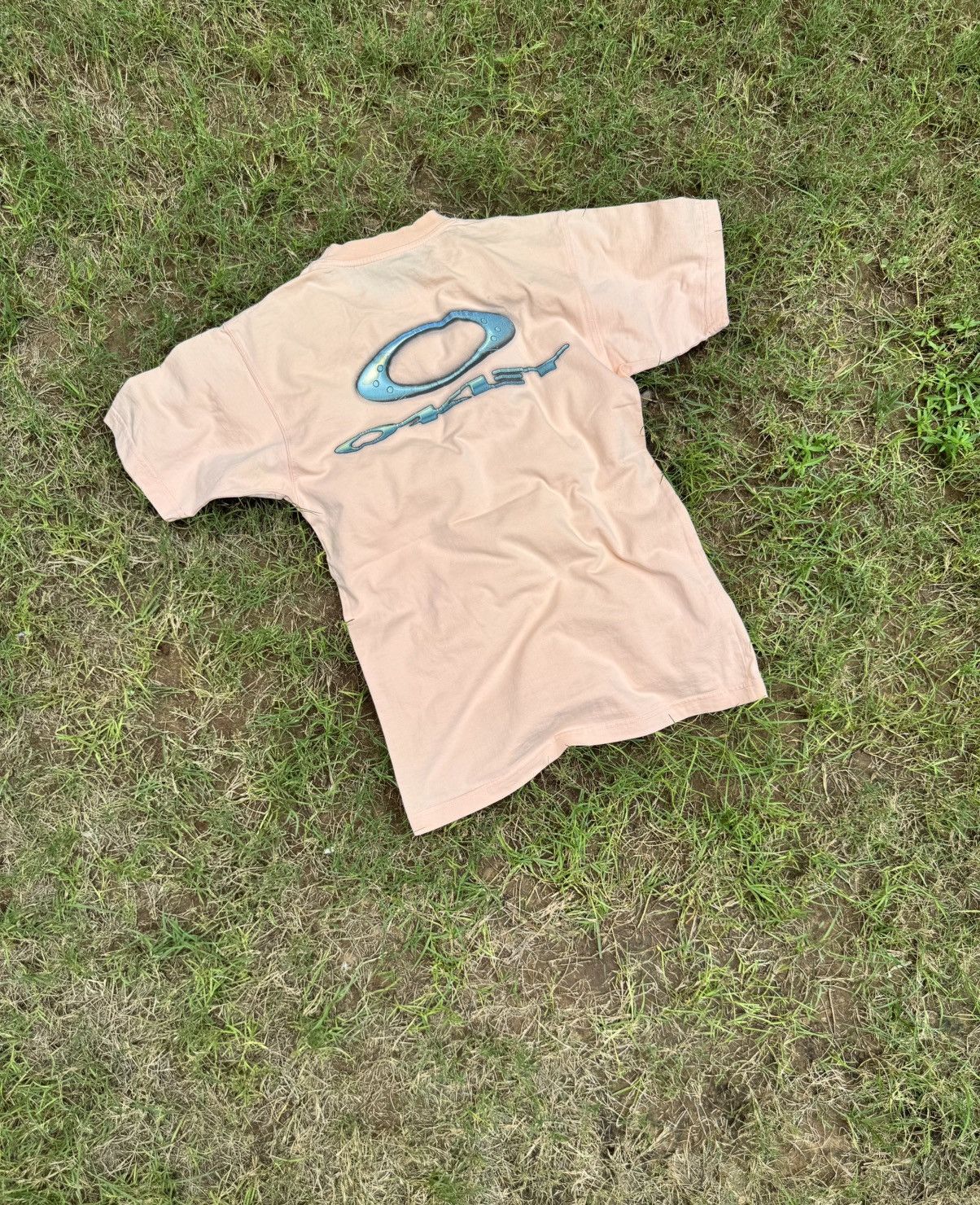 Oakley Vintage Oakley t-shirt with a raised Size US S / EU 44-46 / 1 - 1 Thumbnail