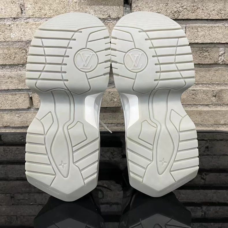 Louis Vuitton Louis Vuitton Louis Vuitton lv2.0 Dad Shoes Size 36-2506 Size US 6 / IT 36 - 7 Thumbnail