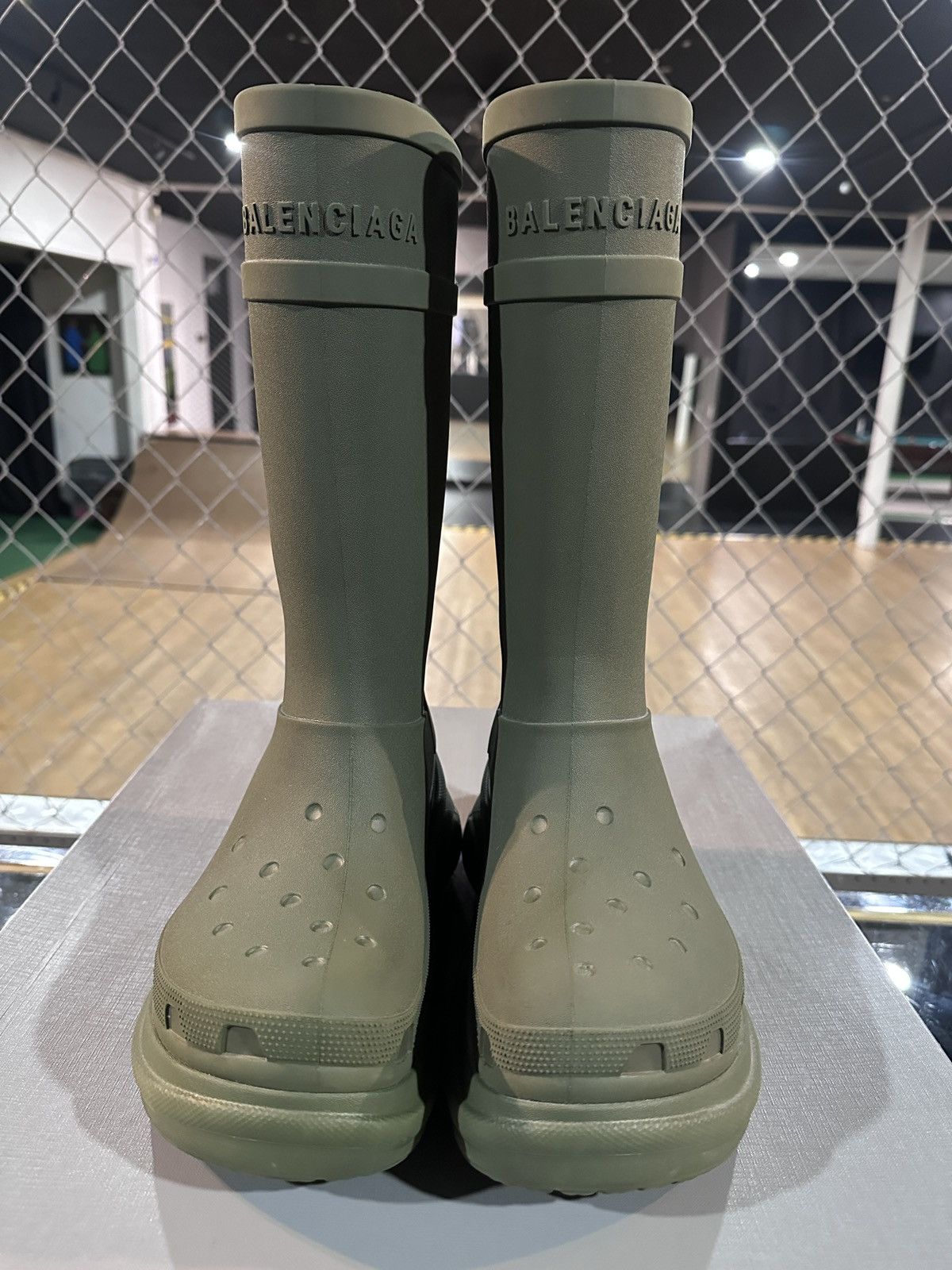 Balenciaga × Crocs Balenciaga Crocs Size US 10 / EU 43 - 3 Thumbnail
