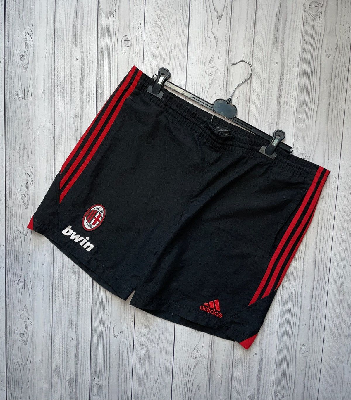 Adidas × Vintage Vintage AC Milan adidas soccer shorts size XL Size US 36 / EU 52 - 1 Thumbnail