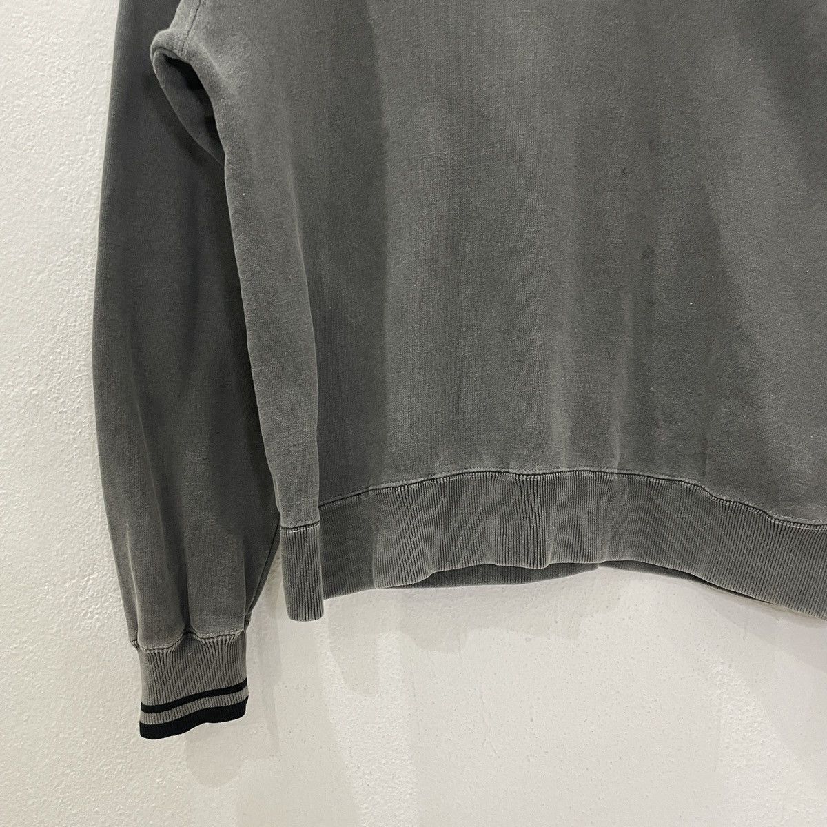 Japanese Brand Vintage 90s Bitch Skatebords Faded Sweatshirt Size US M / EU 48-50 / 2 - 3 Thumbnail