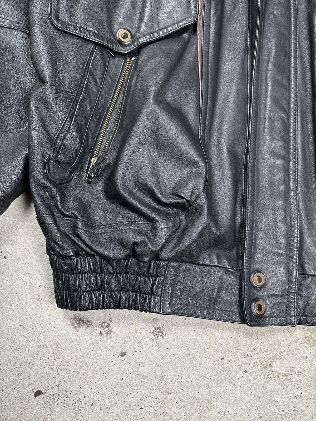 Vintage Vintage 90s Black Leather Utility Distressed Bomber Jacket Size US XL / EU 56 / 4 - 3 Thumbnail