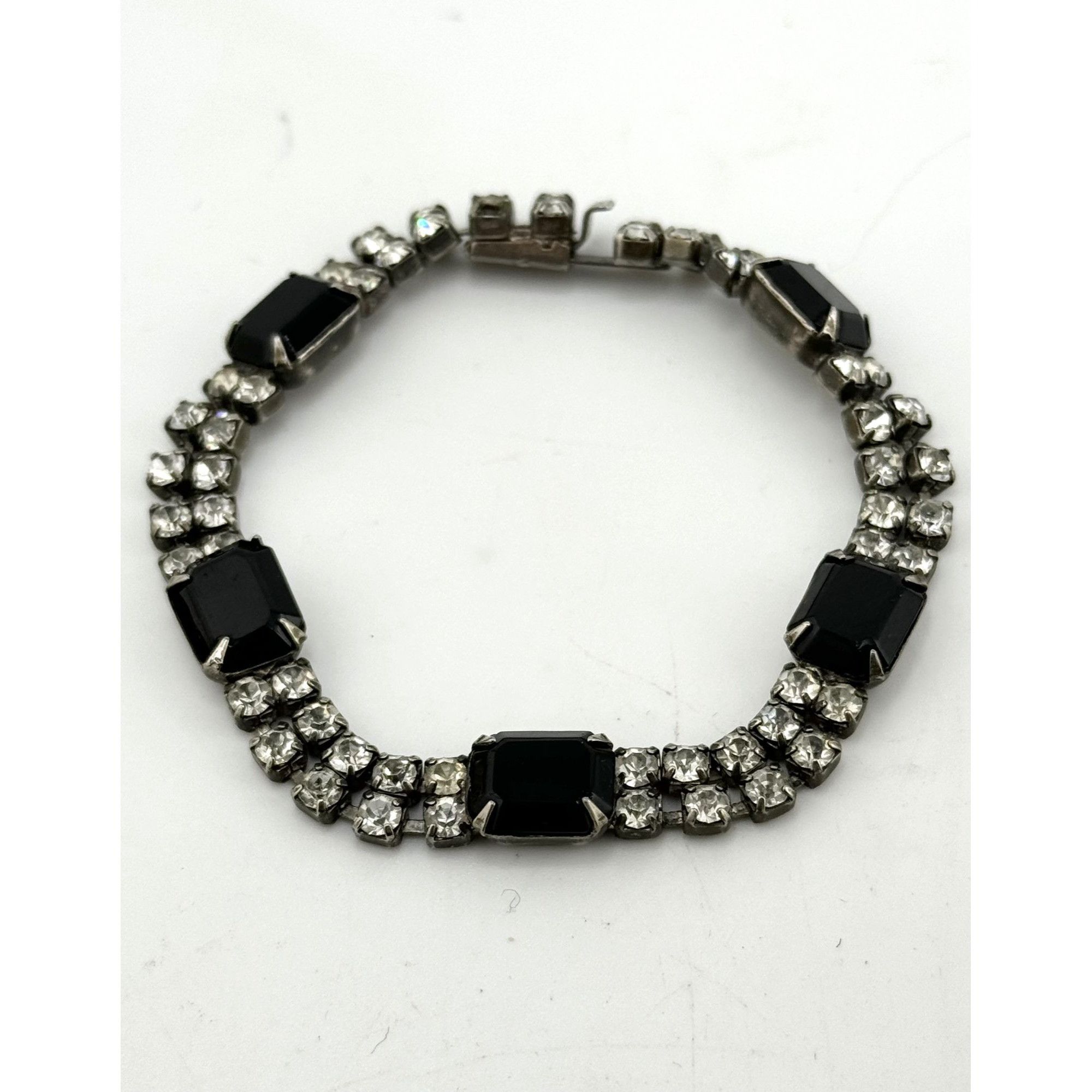 Vintage Vintage black rhinestone bracelet Size ONE SIZE - 1 Thumbnail