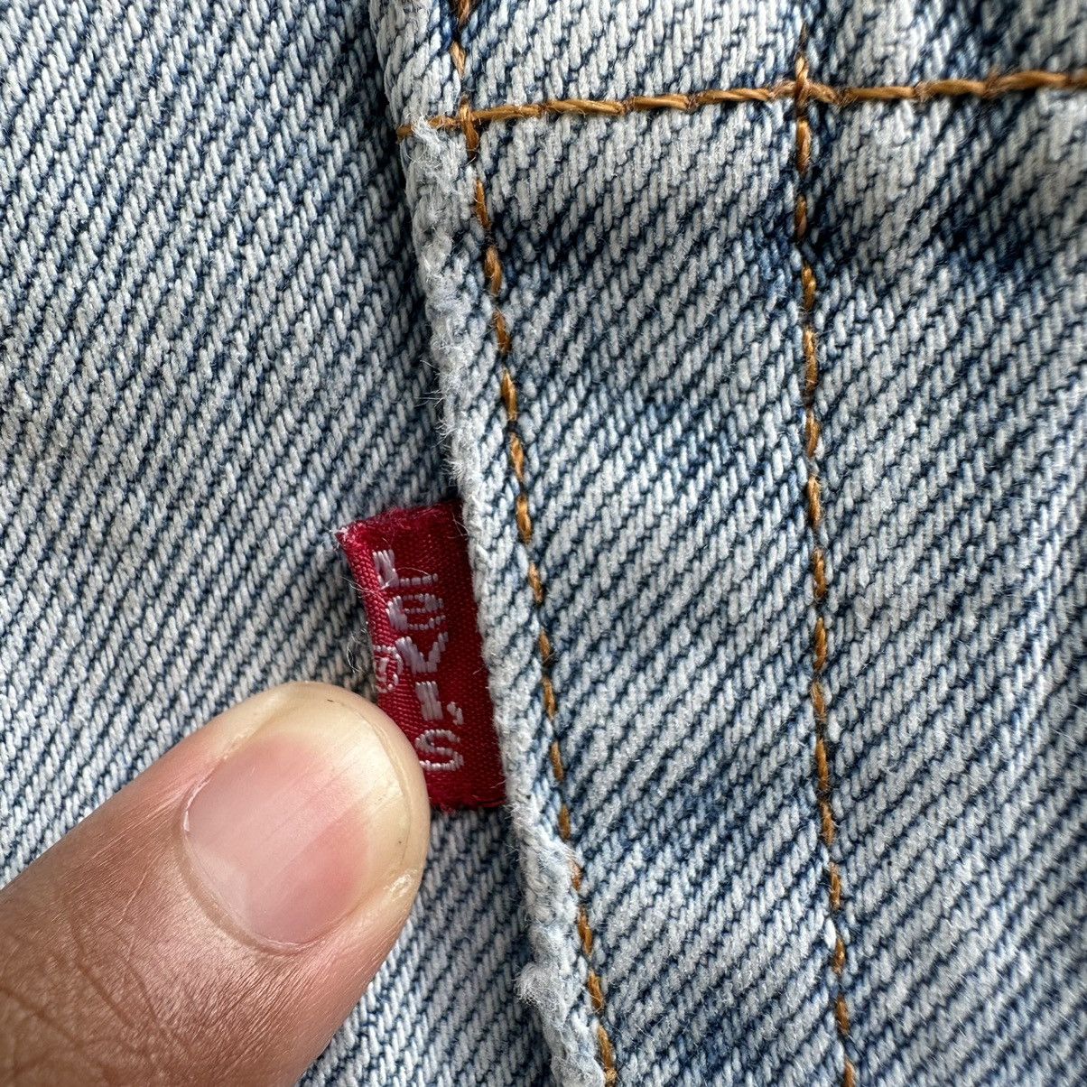 Japanese Brand Vintage Levi’s 505 Lightwash Distress Faded Denim Jean Pant Size US 30 / EU 46 - 13 Thumbnail
