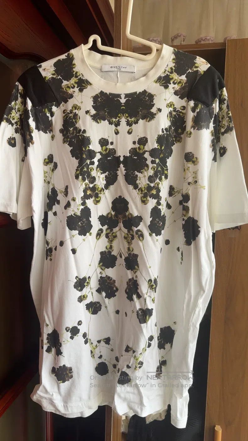 Givenchy Givenchy Printed T-Shirt Size S Size US S / EU 44-46 / 1 - 1 Thumbnail