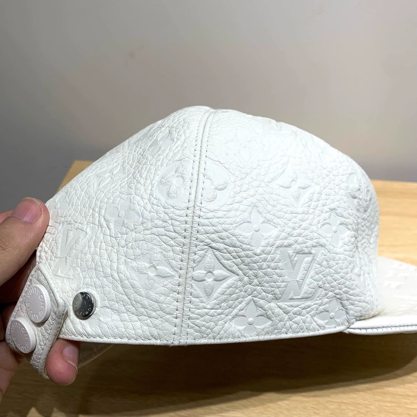 Louis Vuitton 99% new condition Louis Vuitton full leather baseball cap Size ONE SIZE - 4 Thumbnail