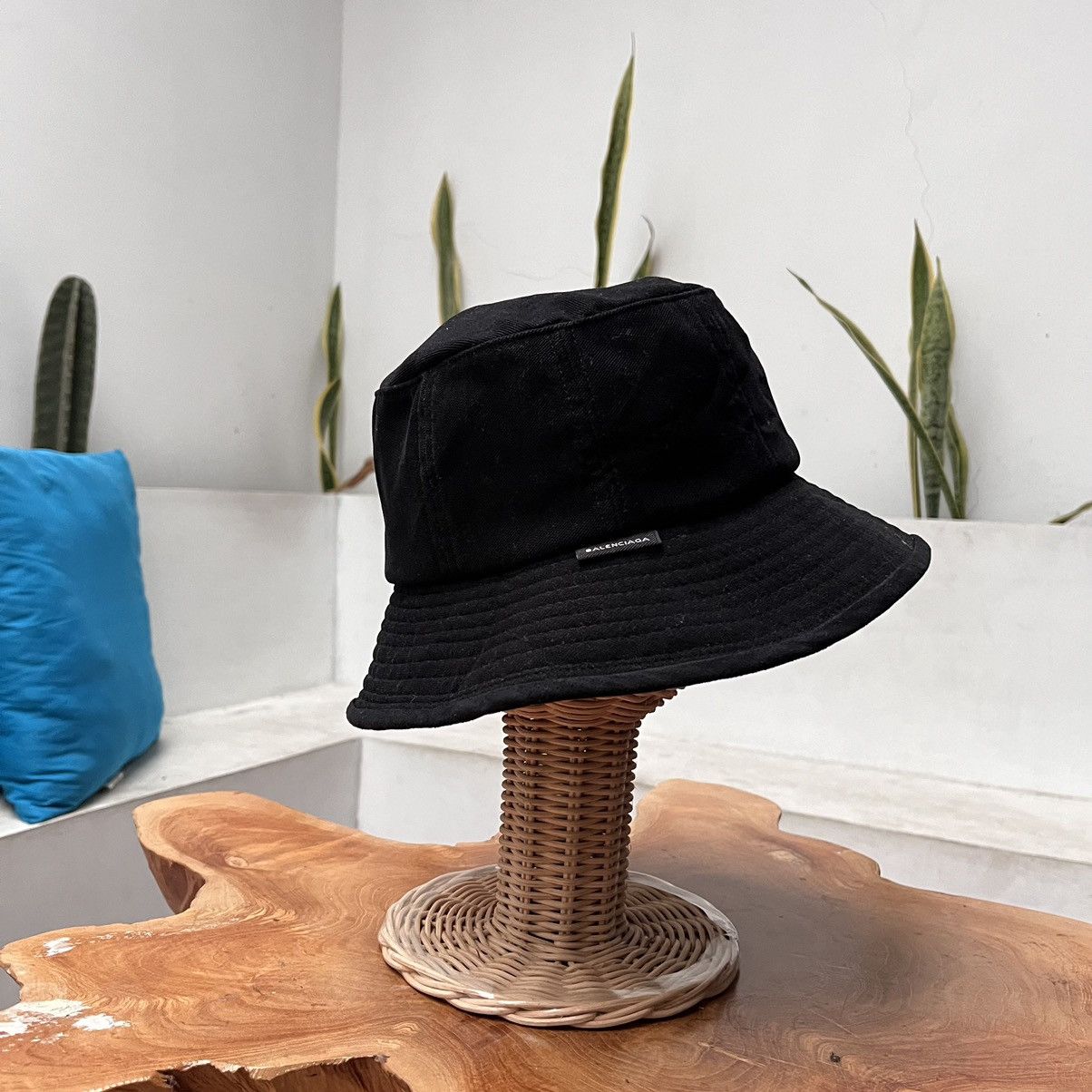Balenciaga 💸BINDING OFFER💸 Balenciaga Bucket Hat Size ONE SIZE - 2 Thumbnail