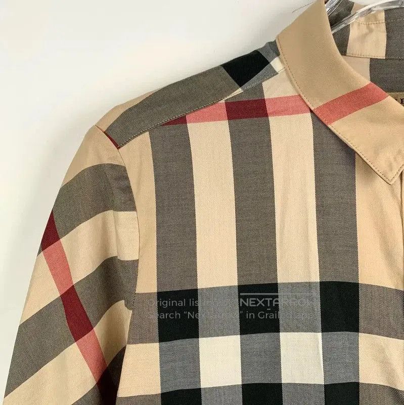 Burberry Burberry Colorblock Cotton Shirt for Women. Size XS / US 0-2 / IT 36-38 - 3 Thumbnail