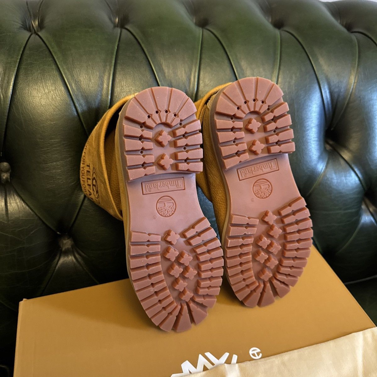 Timberland Timberland x telfar mid boot in wheat uk 4.5 us 5 Size US 7 / IT 37 - 9 Thumbnail