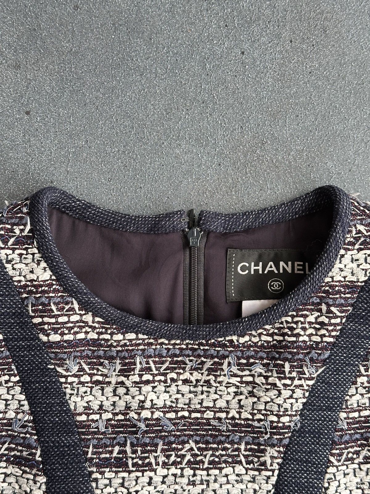 Chanel CHANEL Midi Tweed Silk Graphic Panels Dress White Blue Size M / US 6-8 / IT 42-44 - 7 Thumbnail