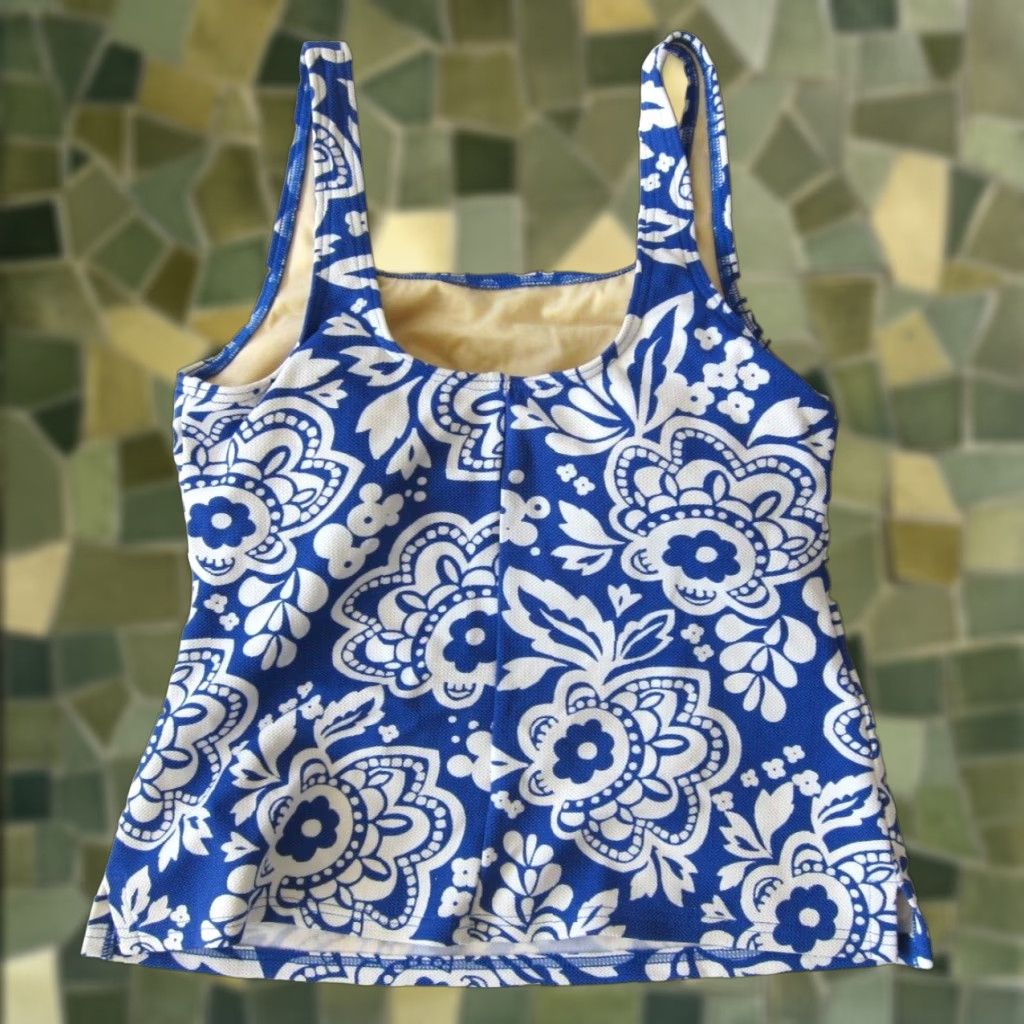 Lands' End VINTAGE Lands' End Tankini Blue White Floral Built In Bra Tankini Swim Top Size 6 Womens Size M / US 6-8 / IT 42-44 - 1 Thumbnail