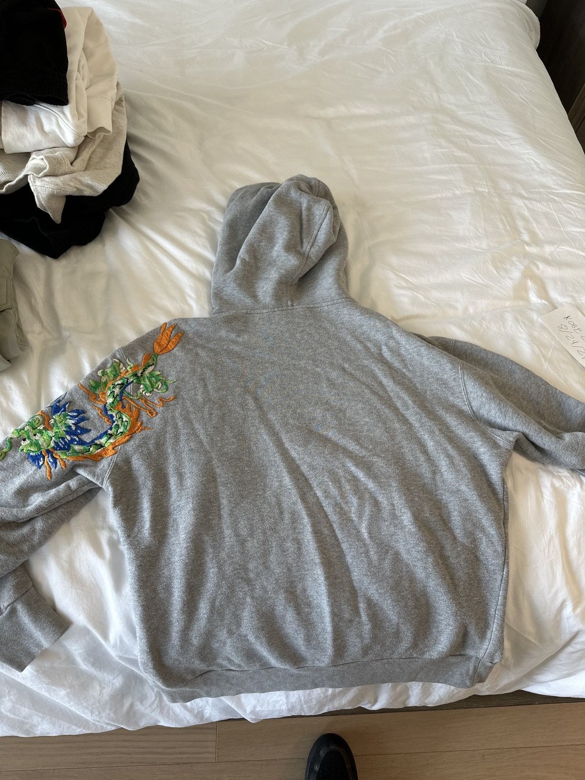 Gucci Gucci grey hoodie with dragon embroidery Size US S / EU 44-46 / 1 - 3 Thumbnail