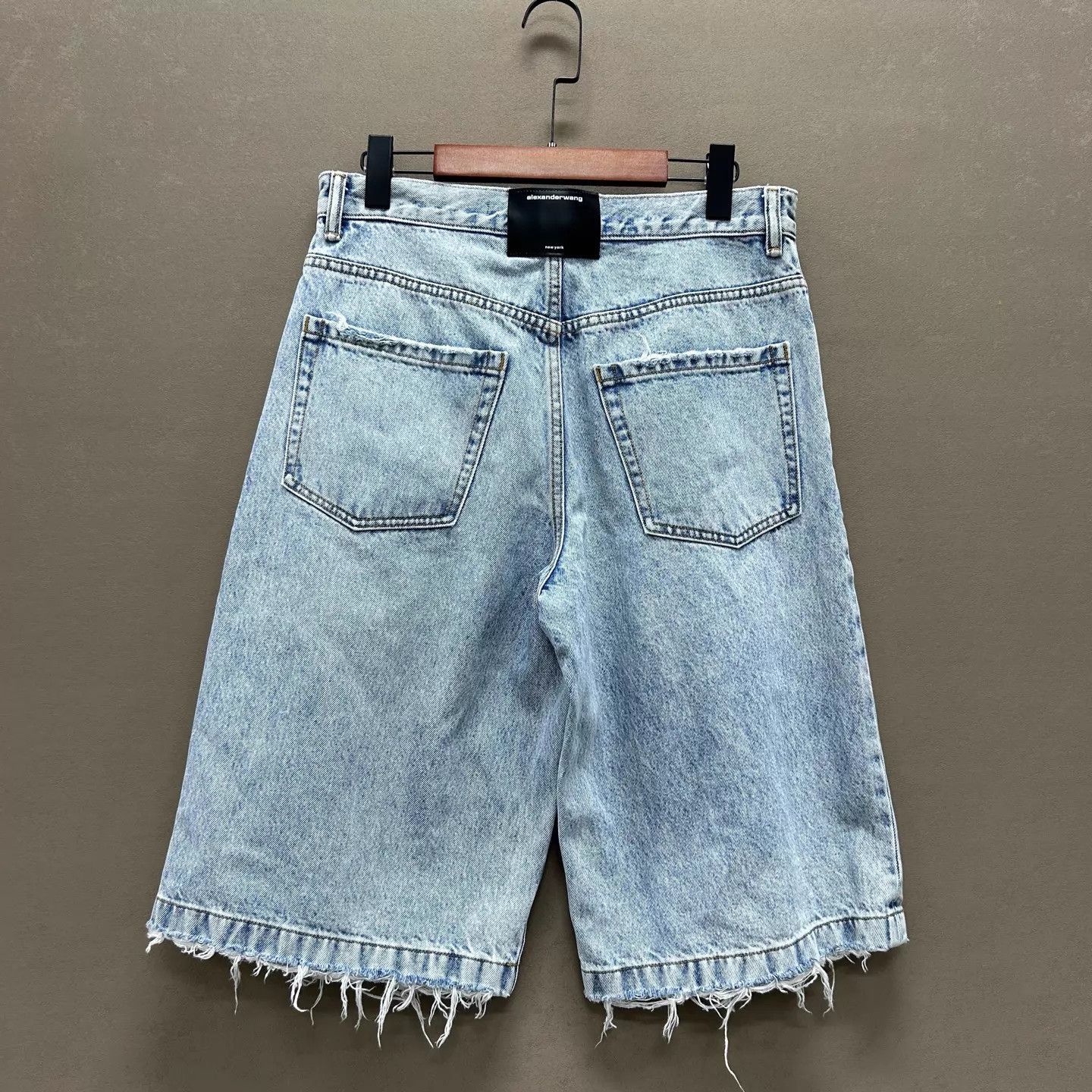 Alexander Wang Alexander Wang 99 Distressed Raw Denim Short 27 Size US 27 - 2 Thumbnail