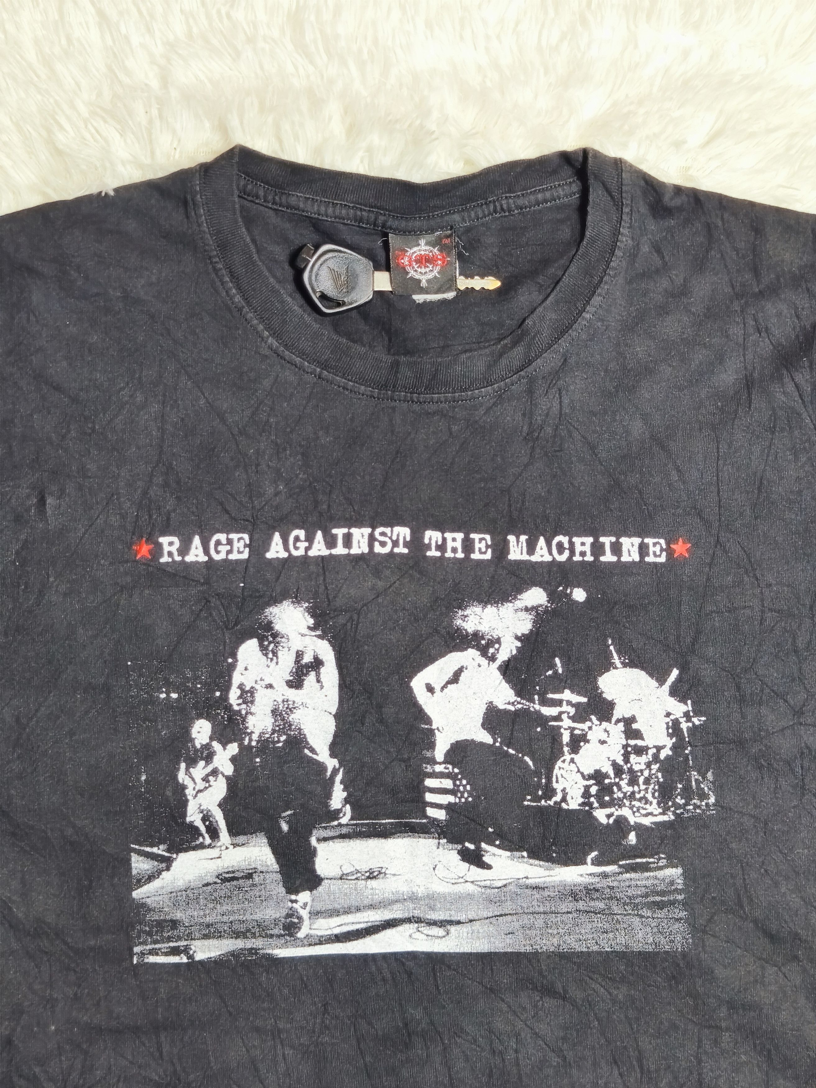 Rage Against The Machine 2000s Reprint Rage Against The Machine On The GTS Tag Size US M / EU 48-50 / 2 - 3 Thumbnail