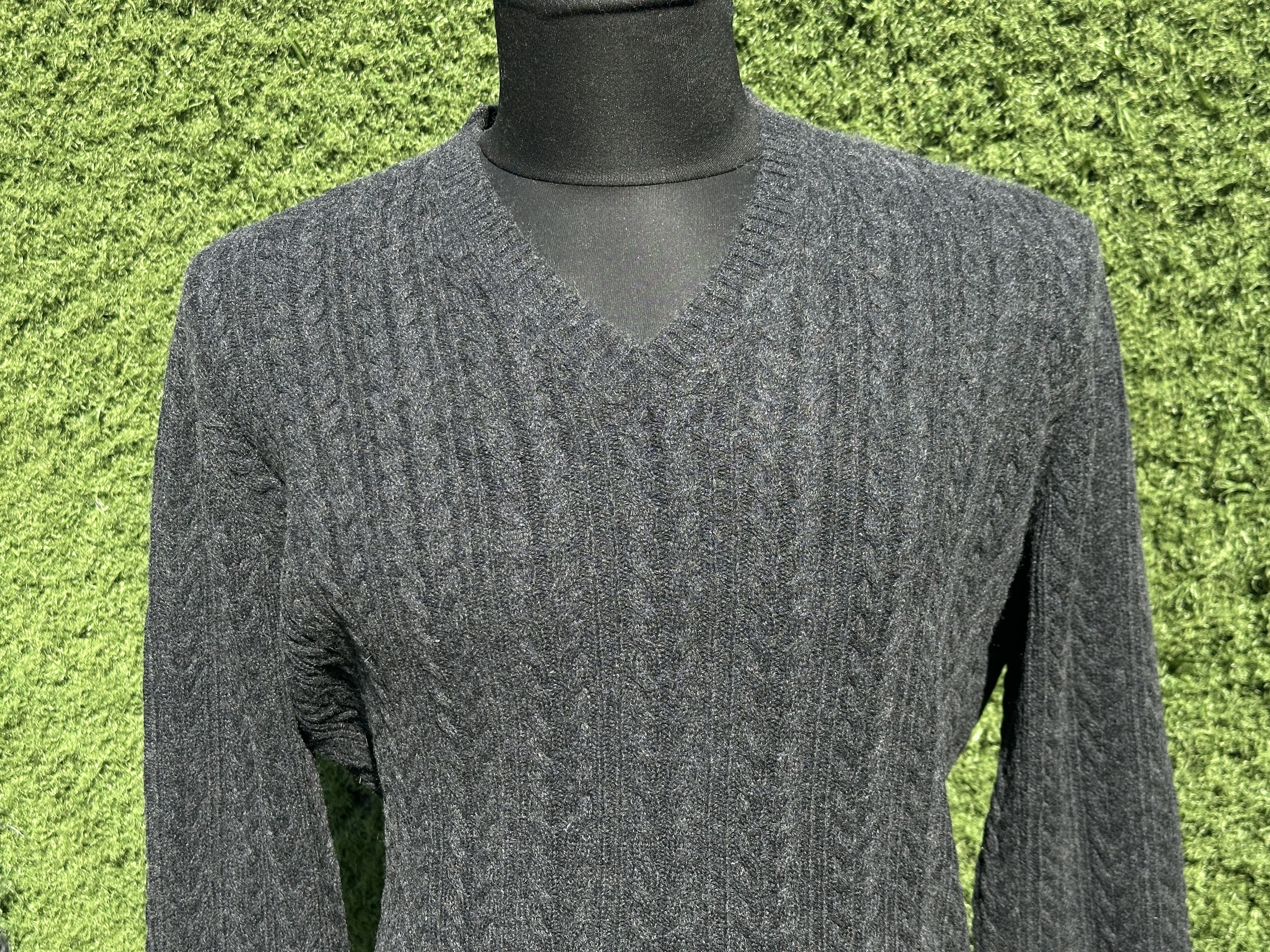 Prada Prada Wool Cashmere Knit V Neck Sweater Gray Size 52 IT Size US L / EU 52-54 / 3 - 2 Thumbnail