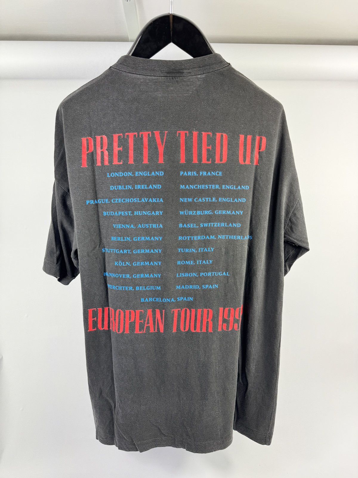Guns N' Roses PRITTY TIED UP NUDE PRINT 1992 VINTAGE T-SHIRT Size US XL / EU 56 / 4 - 2 Thumbnail