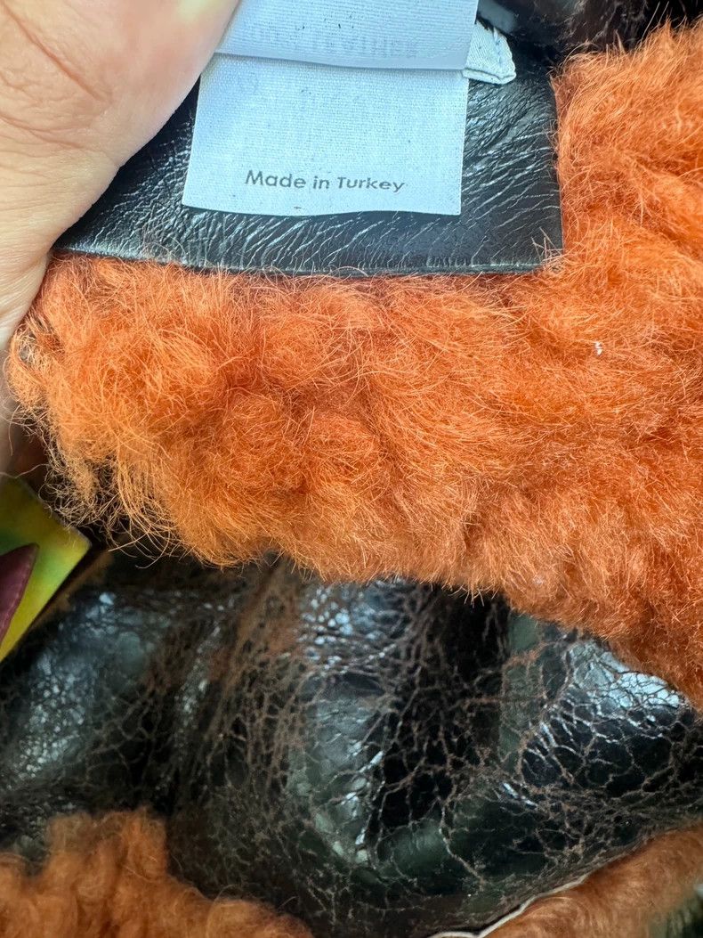 Dries Van Noten Dries Van Noten Plush Burst Pitot bag 2502-Nextarrow Size ONE SIZE - 6 Thumbnail