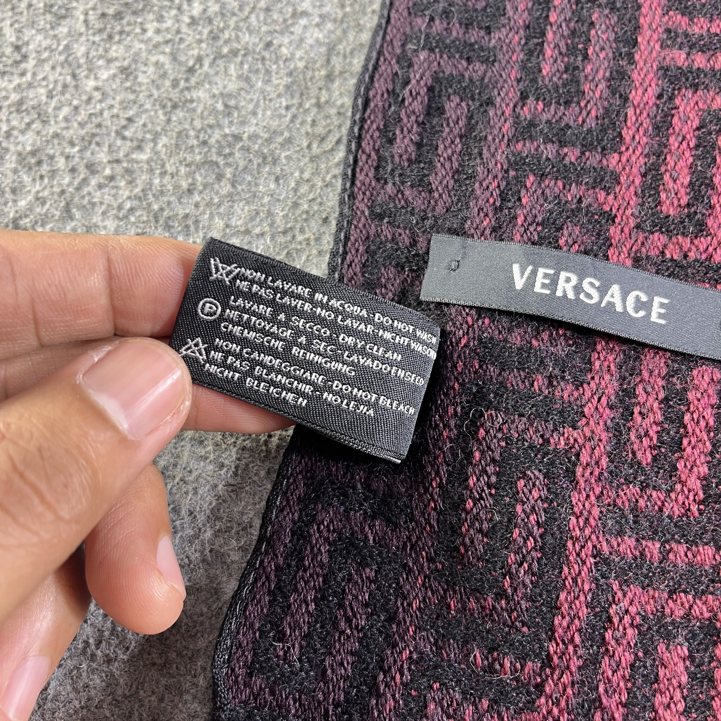 Versace Versace Scarf / Muffler / Neckwear T1158 Size ONE SIZE - 5 Thumbnail