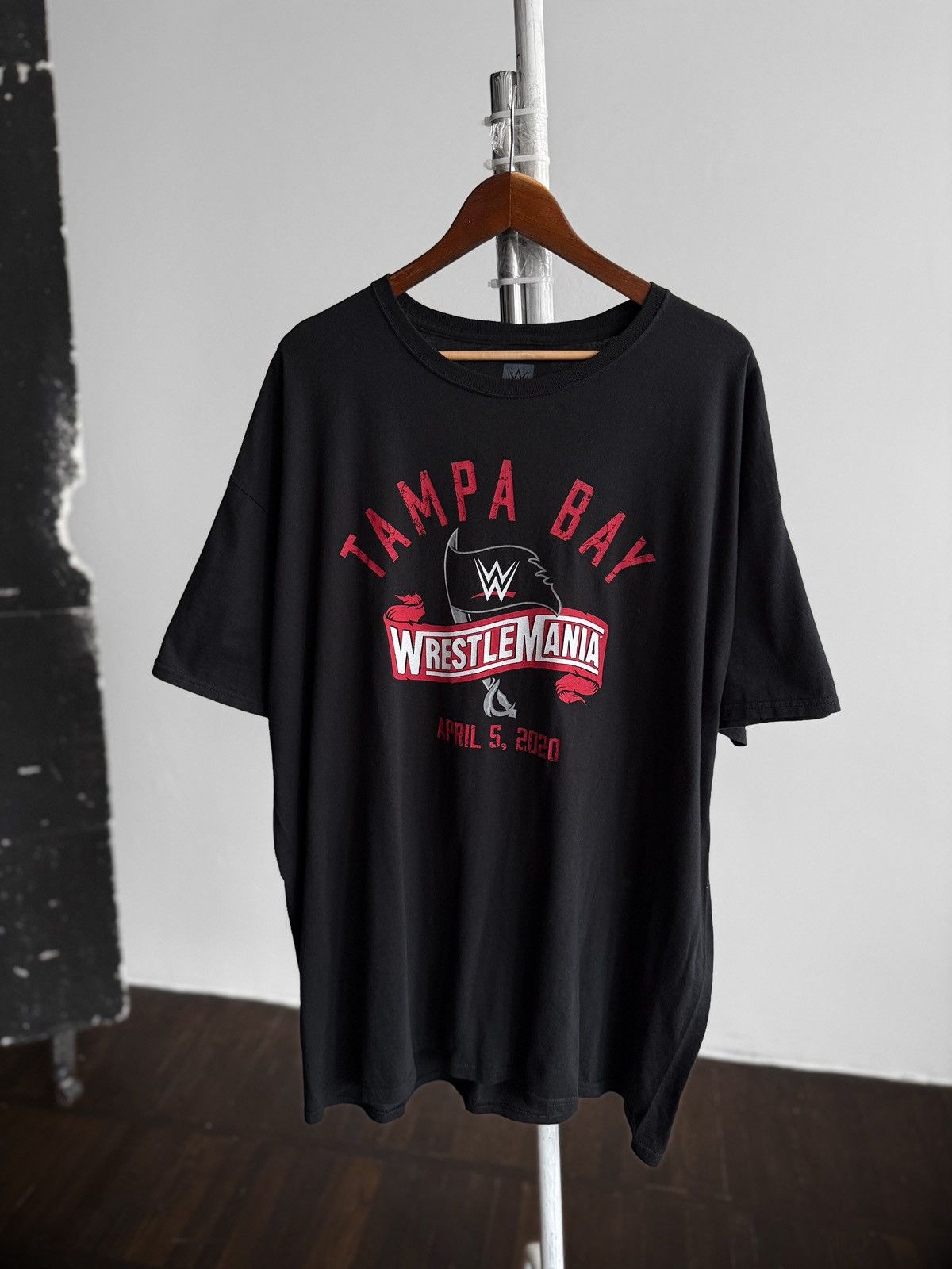 WWE WWE Mens Black Wrestlemania 36 Tampa Bay Graphic T-Shirt Size US XXL / EU 58 / 5 - 1 Thumbnail