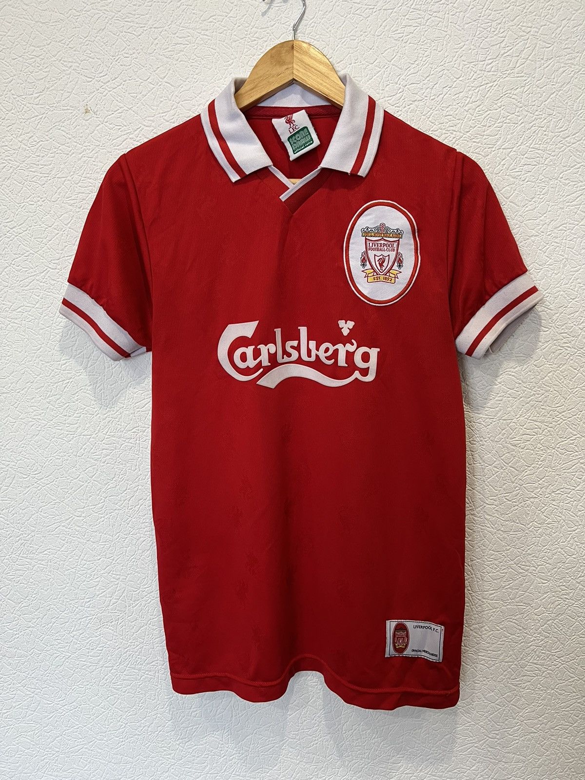 Vintage Liverpool 1996/1997 Home Soccer Jersey Football Score Draw Size US S / EU 44-46 / 1 - 1 Thumbnail