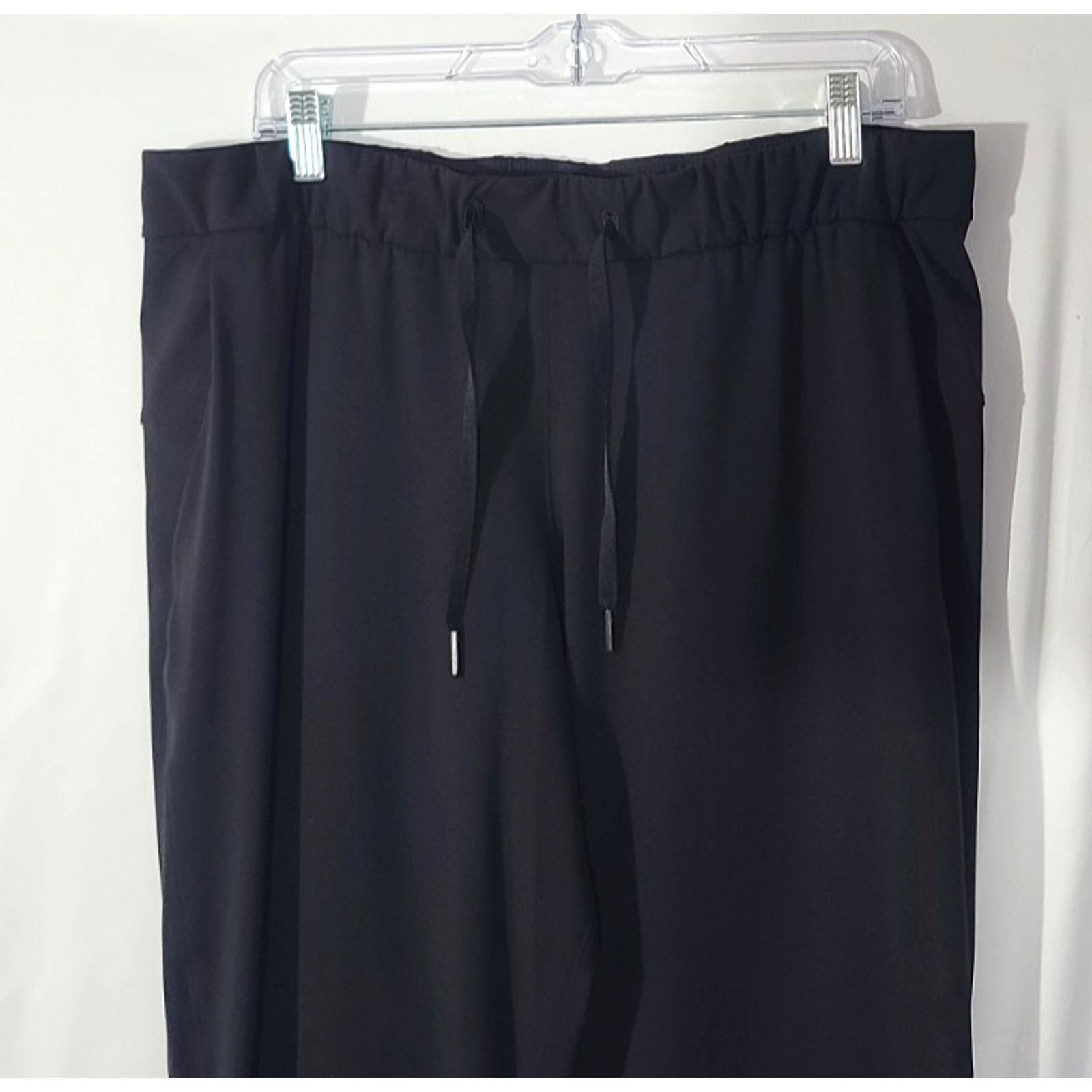 Lululemon Lululemon Black Luxtreme High Rise Keep Moving Pants 12 Size 34" / US 12 / IT 48 - 6 Thumbnail