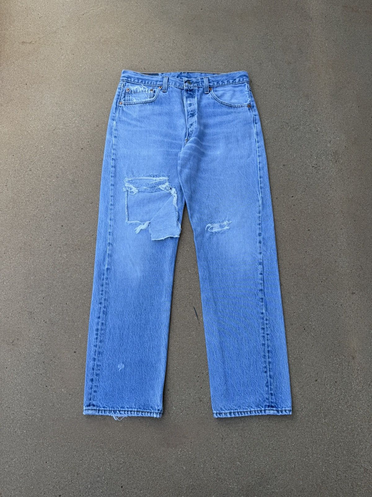 Levi's Vintage 90s Levi’s 501xx Buttonfly Straight Leg Jeans 32x30 Size US 32 / EU 48 - 1 Thumbnail