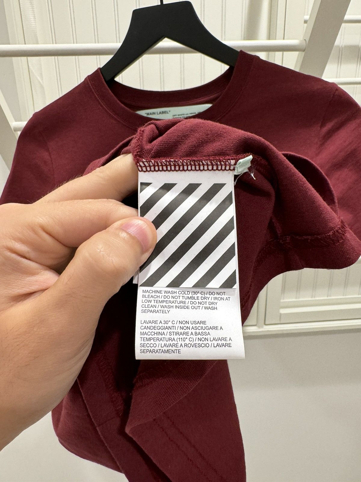 Off-White Off White Faux Fur Logo Tee Size XXS / US 00 / IT 34 - 9 Thumbnail