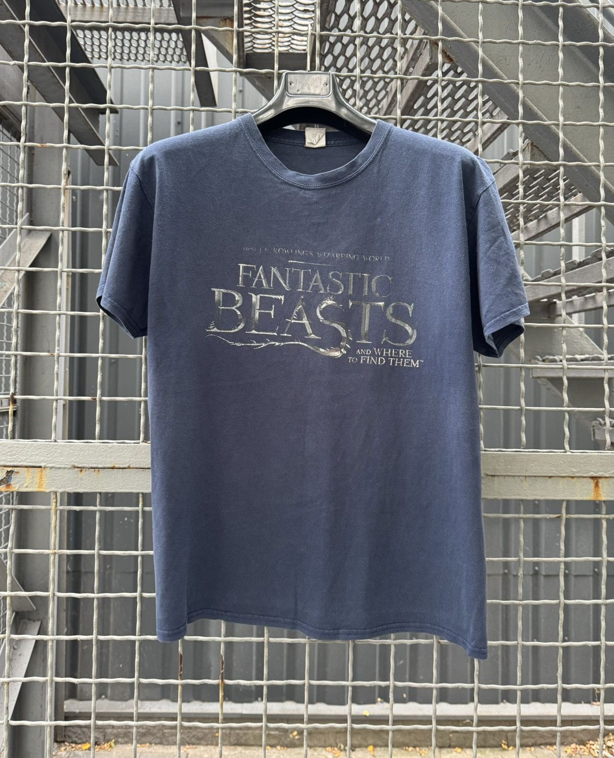 Warner Bros Fantastic Beasts 2017 Movie T Shirt Size US L / EU 52-54 / 3 - 1 Thumbnail