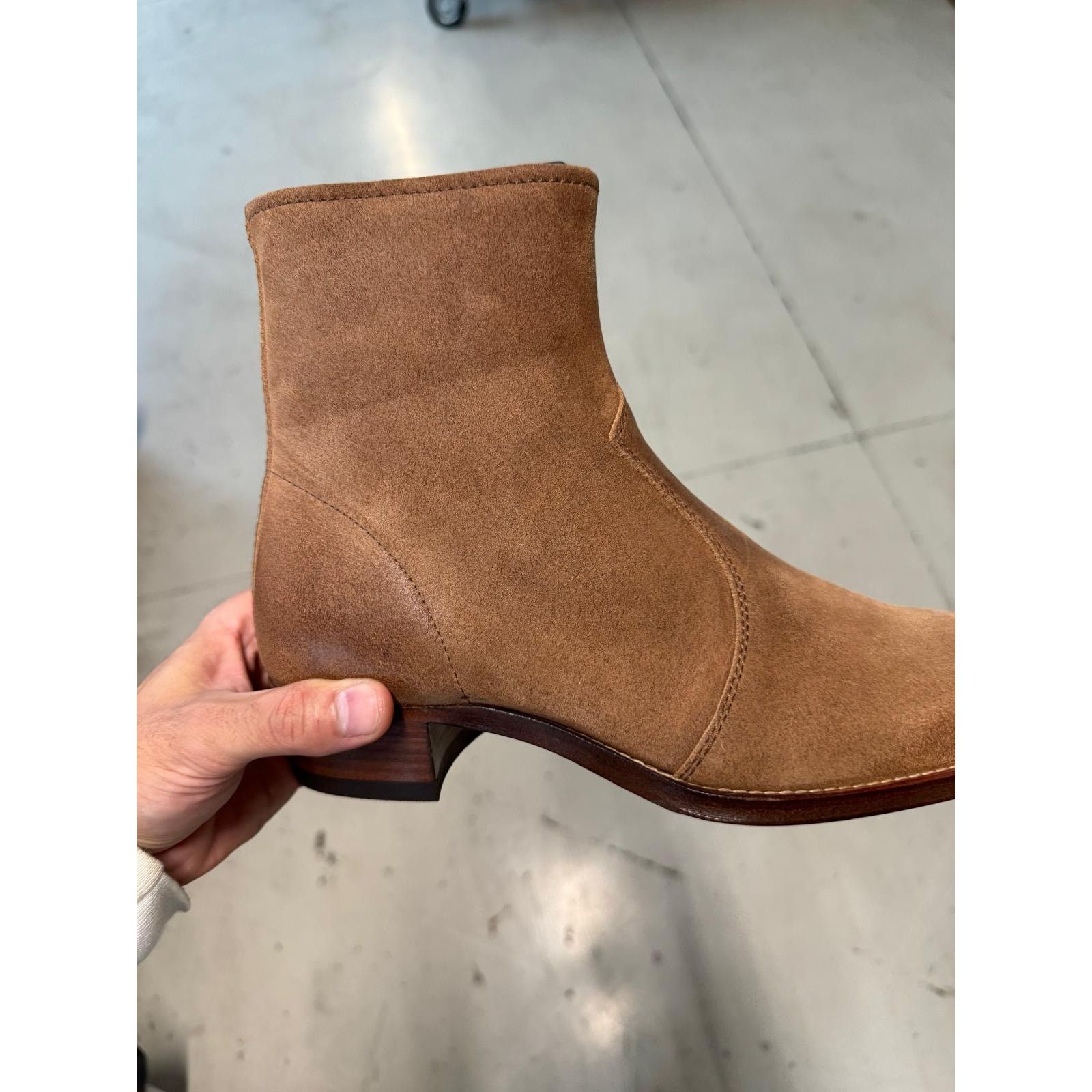 Saint Laurent Paris o1alsimx924 Q:2 / 669285 Wyatt Chelsea Suede Boots in Brown Size US 7 / EU 40 - 16 Thumbnail