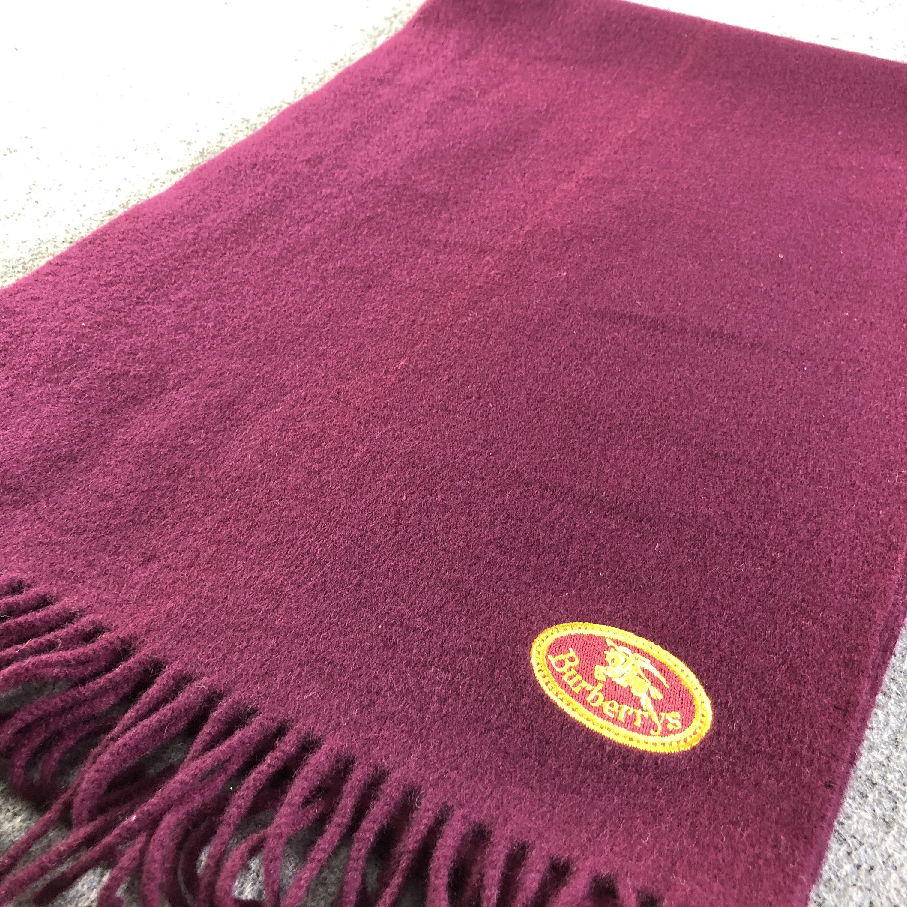 Burberry Burberrys Plain Wool Scarf Muffler V1773 Size ONE SIZE - 2 Thumbnail