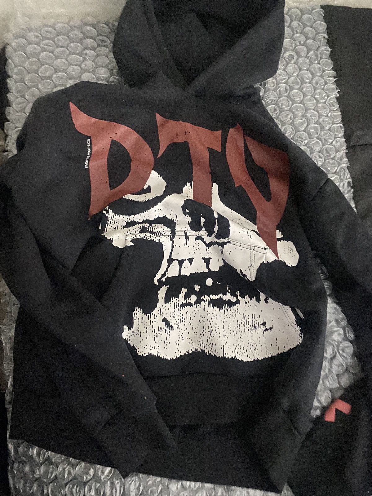 *BRAND NEW* Divide the store Youth Hoodie - Mens Large