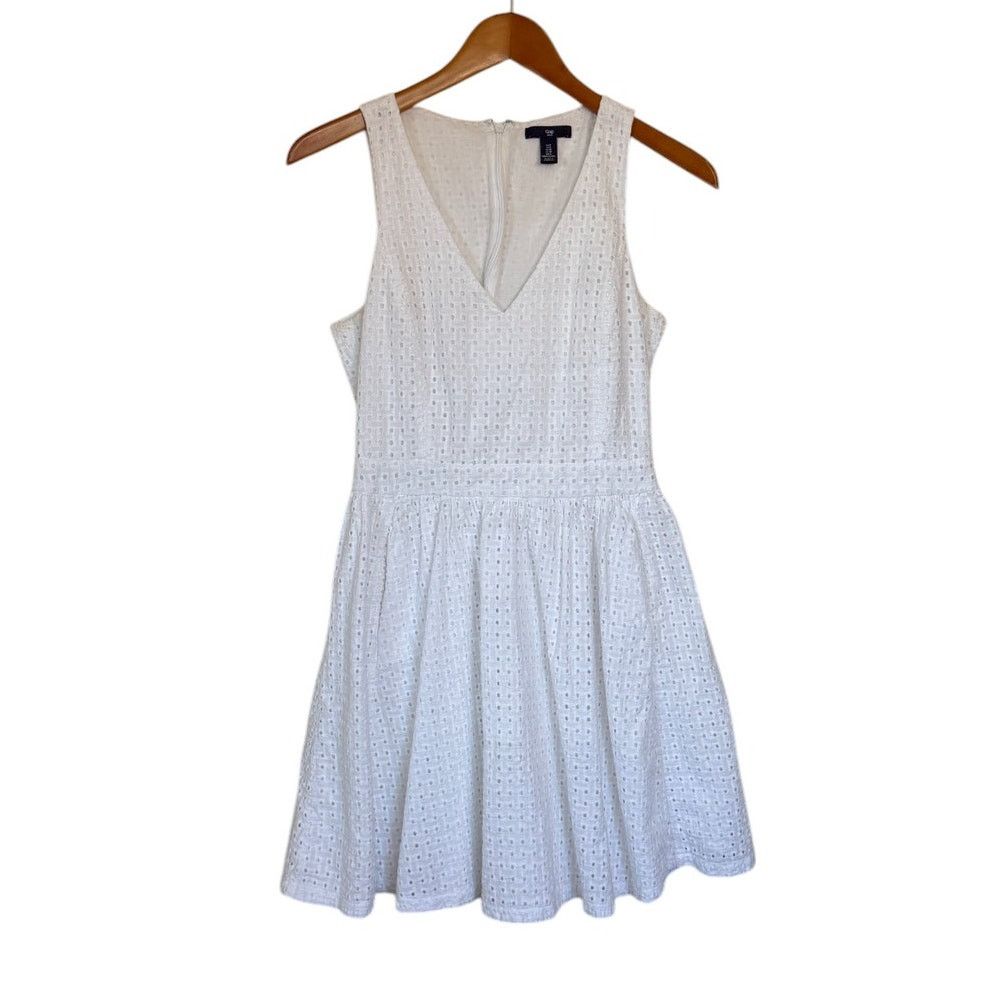 Gap GAP Dress Women 6 White Eyelet Graduation Spring Church Size M / US 6-8 / IT 42-44 - 1 Thumbnail
