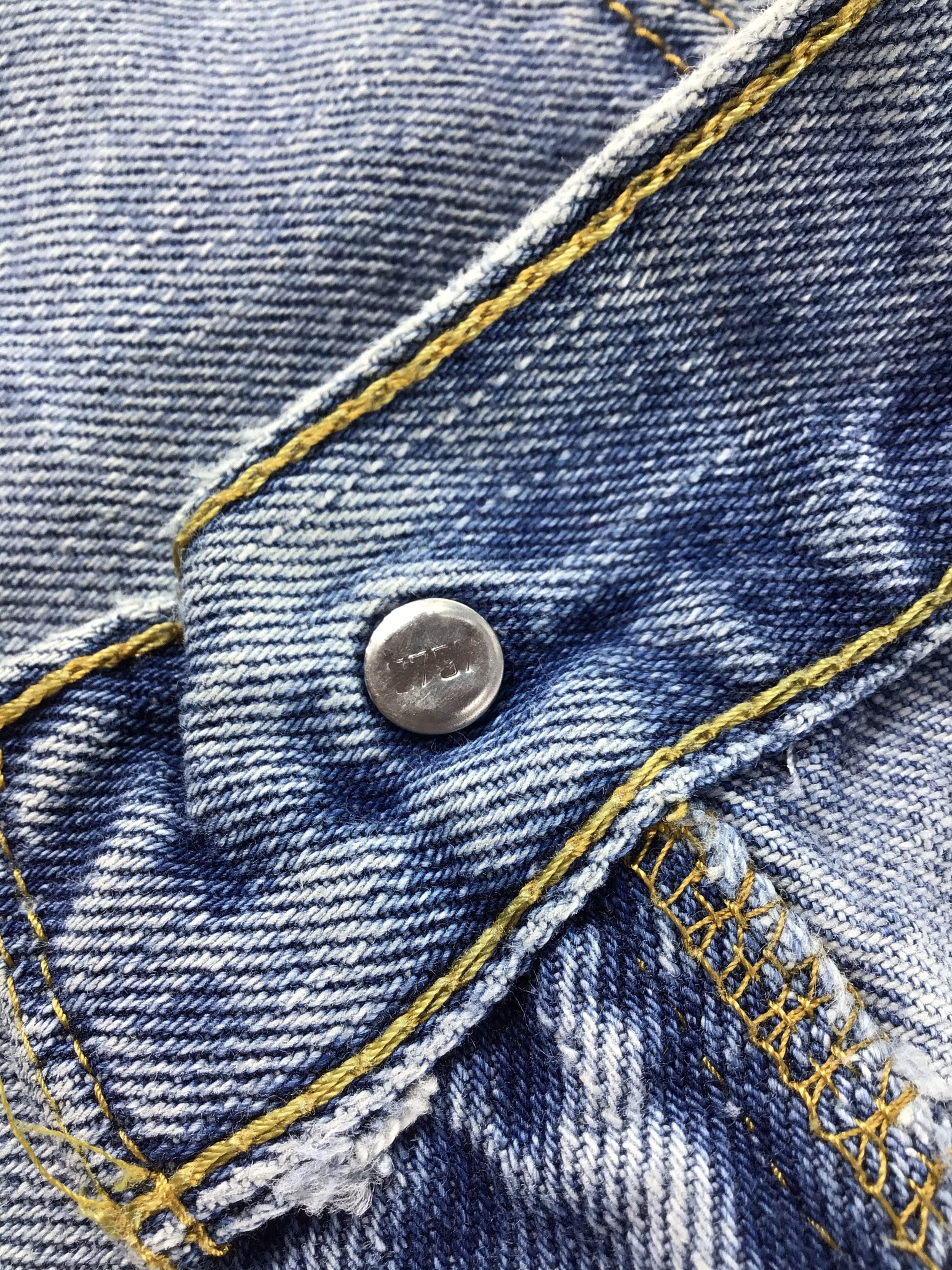 Levi's Vintage Levis 505 Jeans Medium Wash Denim -J554 Size US 37 - 9 Thumbnail
